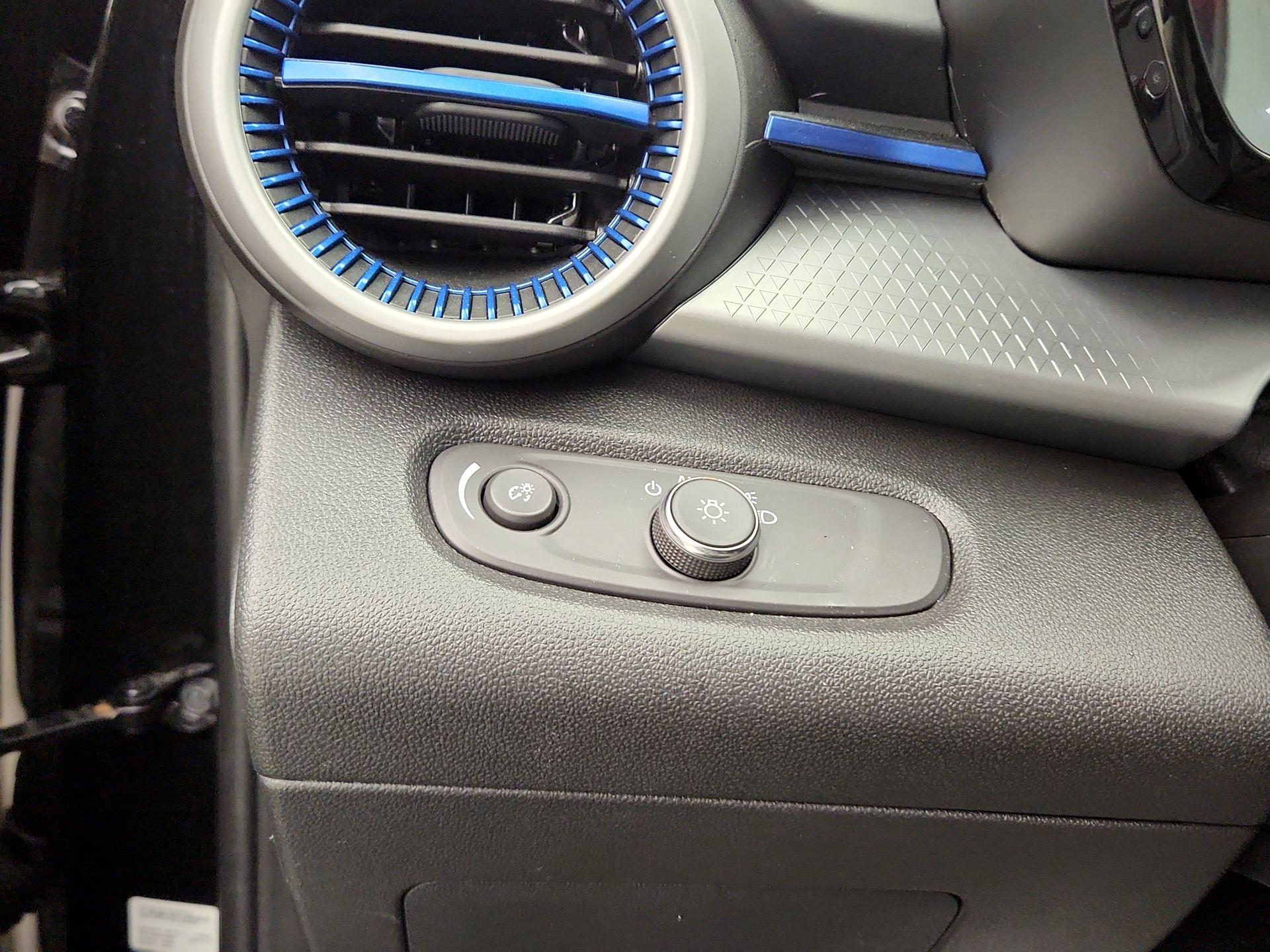 Thumbnail: 2025 Chevrolet Trax - 13