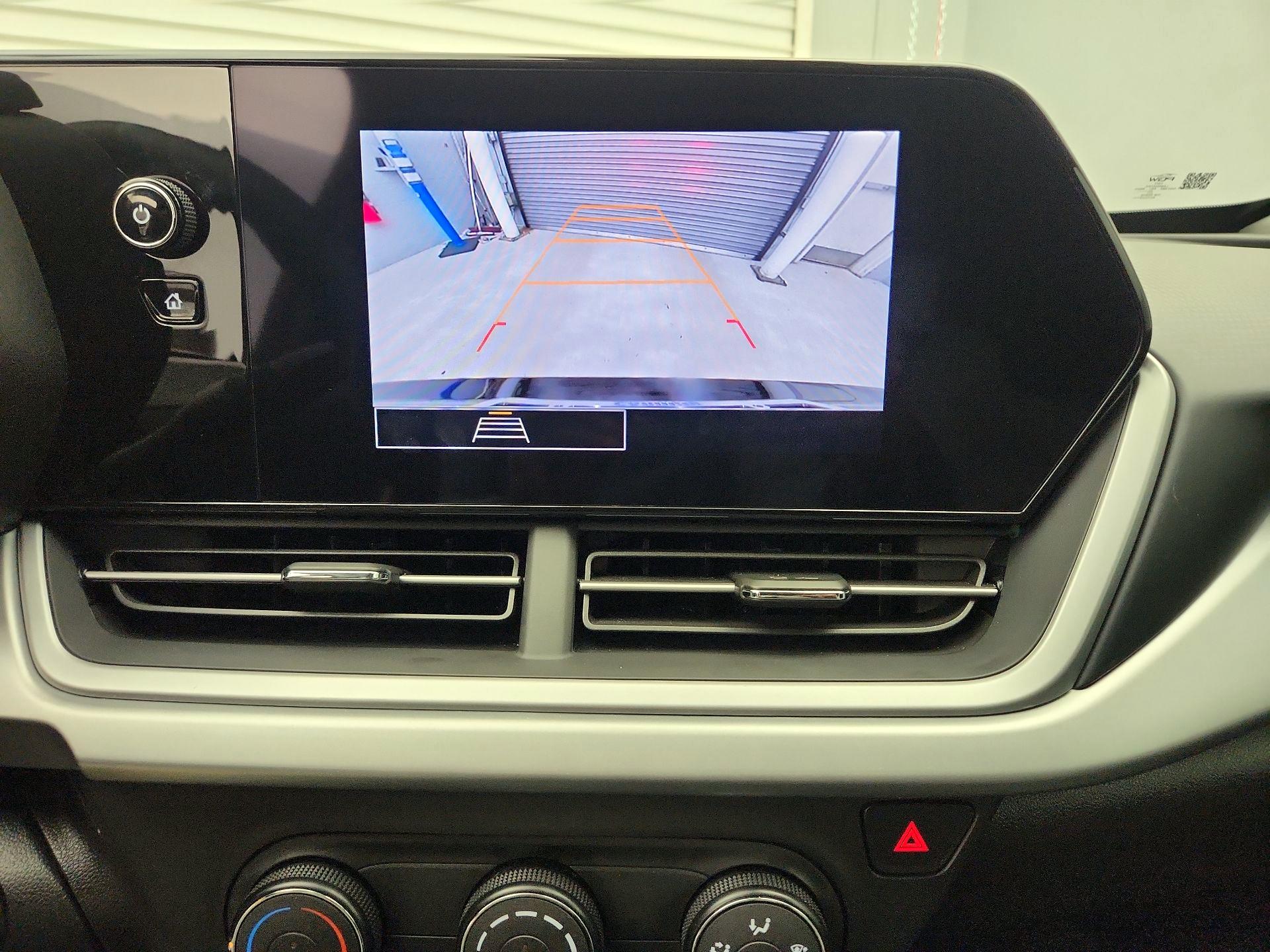 Thumbnail: 2025 Chevrolet Trax - 14