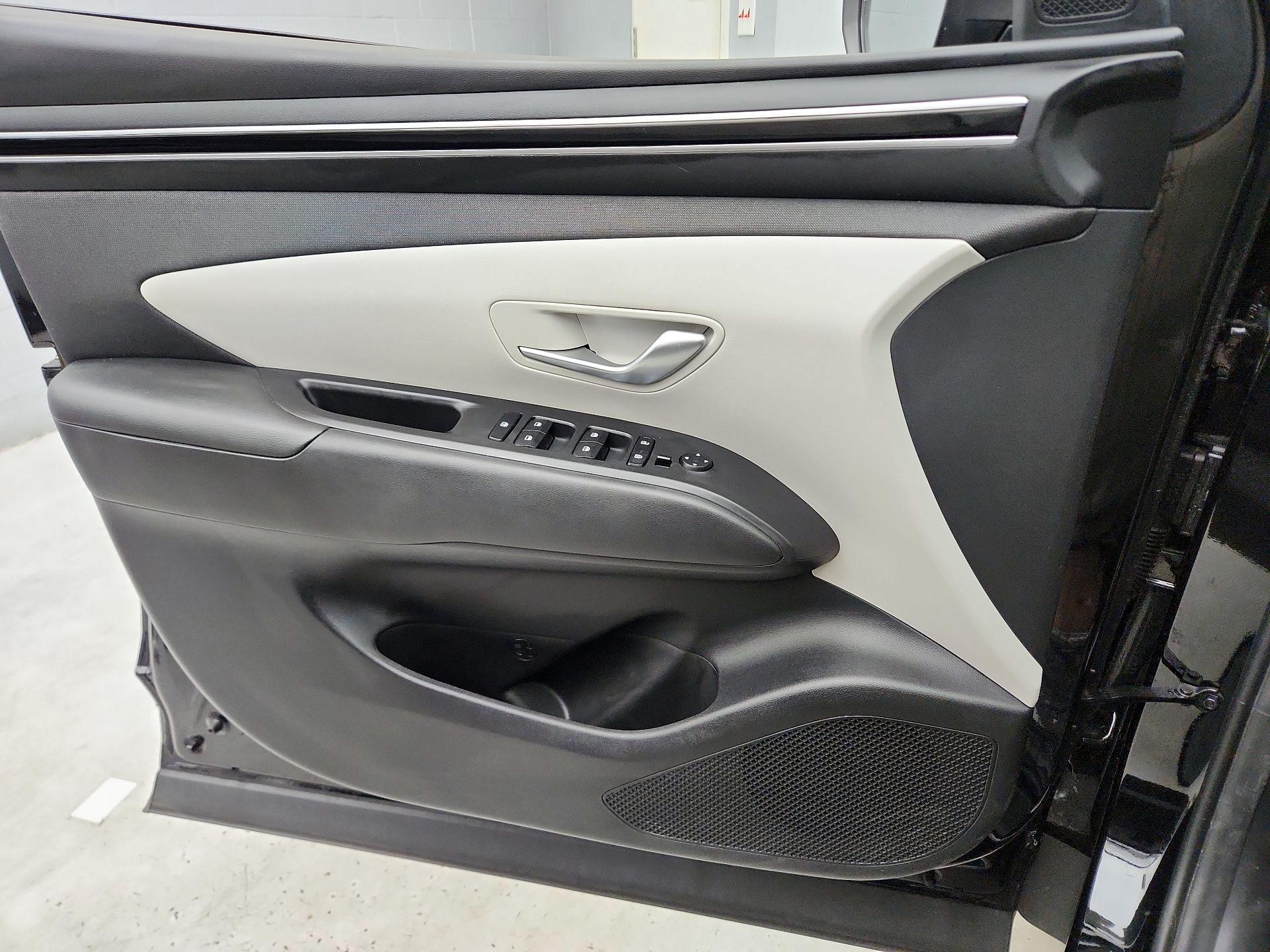 Thumbnail: 2023 Hyundai Tucson - 12