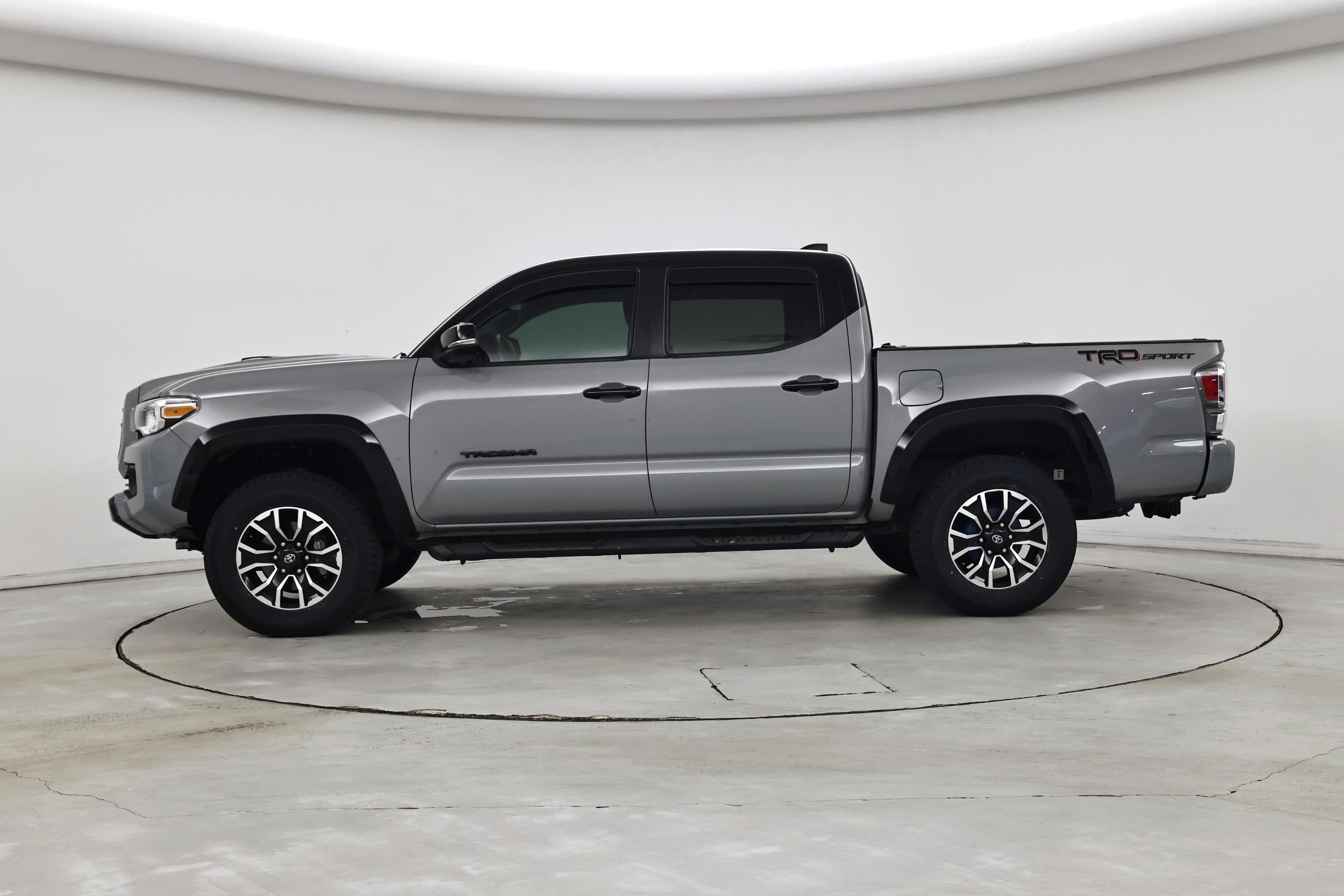 Thumbnail: 2021 Toyota Tacoma - 3