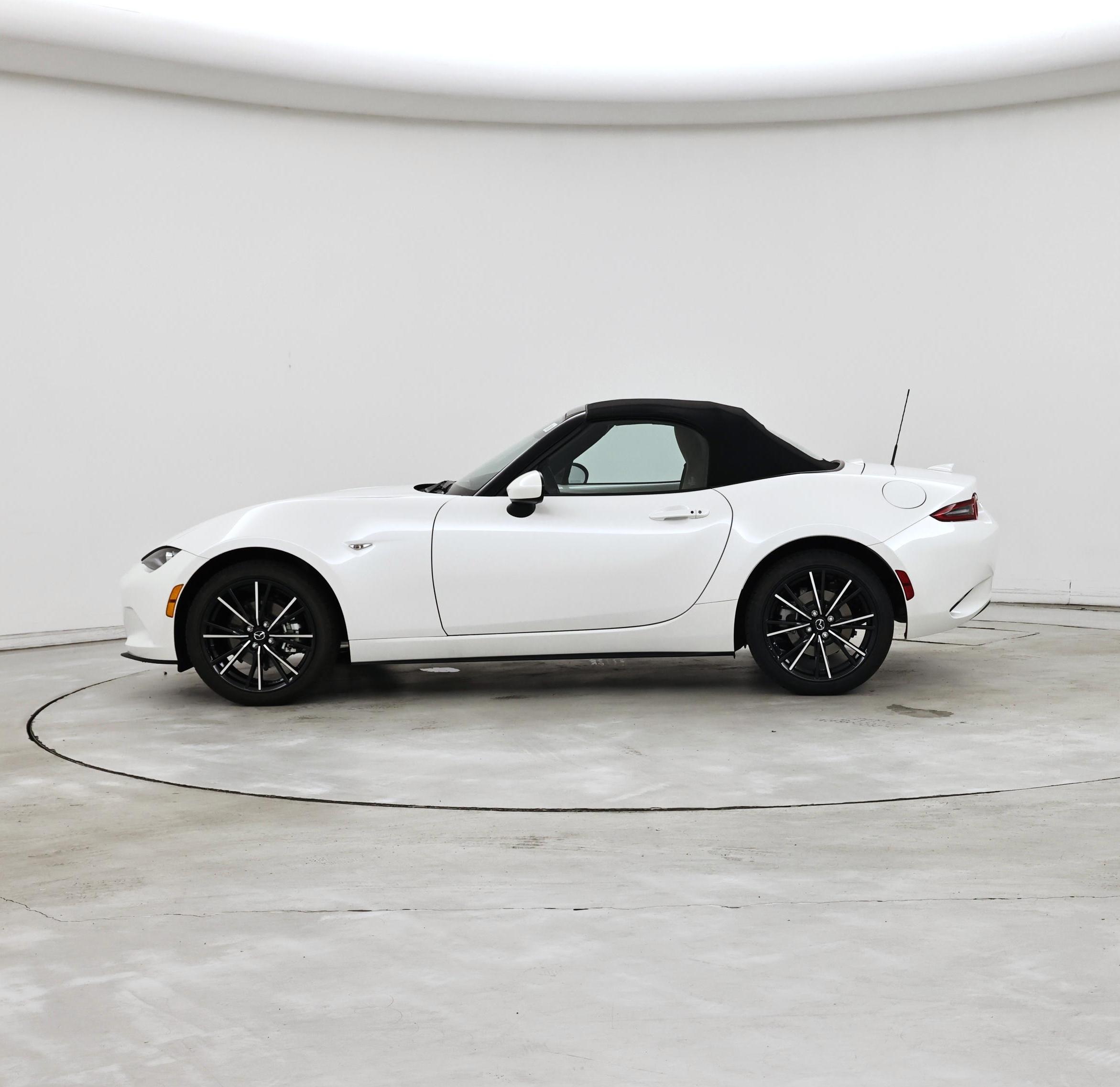 Thumbnail: 2025 Mazda MX-5 Miata - 3