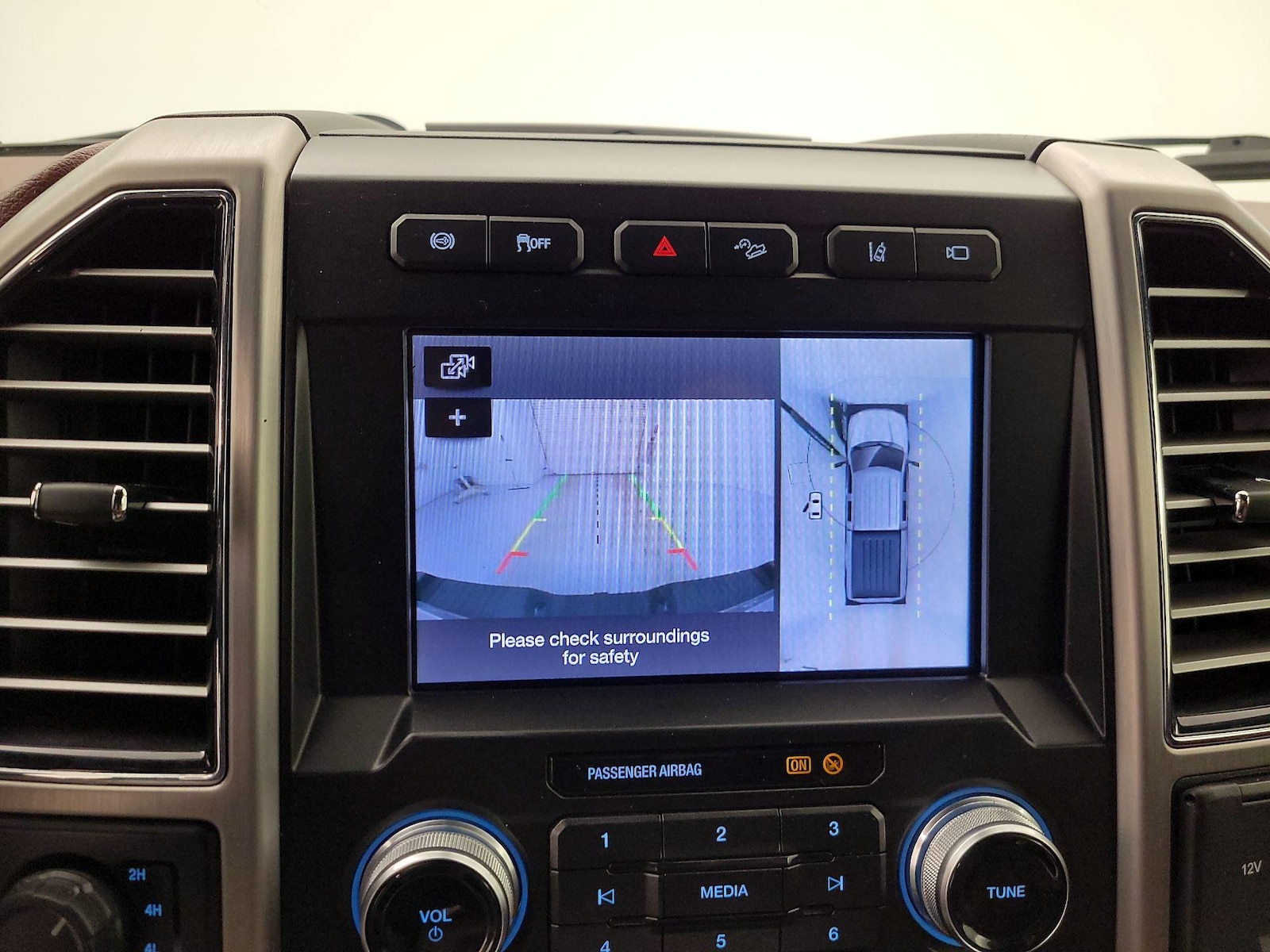 2019 Ford F-250 Super Duty Platinum - Photo 16