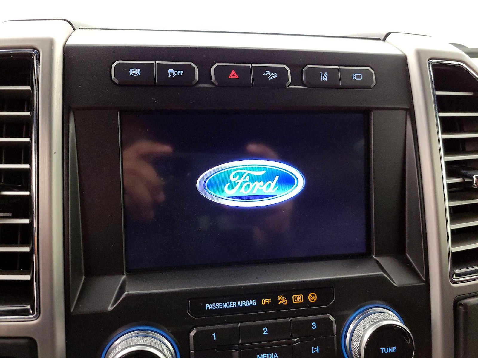 2019 Ford F-250 Super Duty Platinum - Photo 17