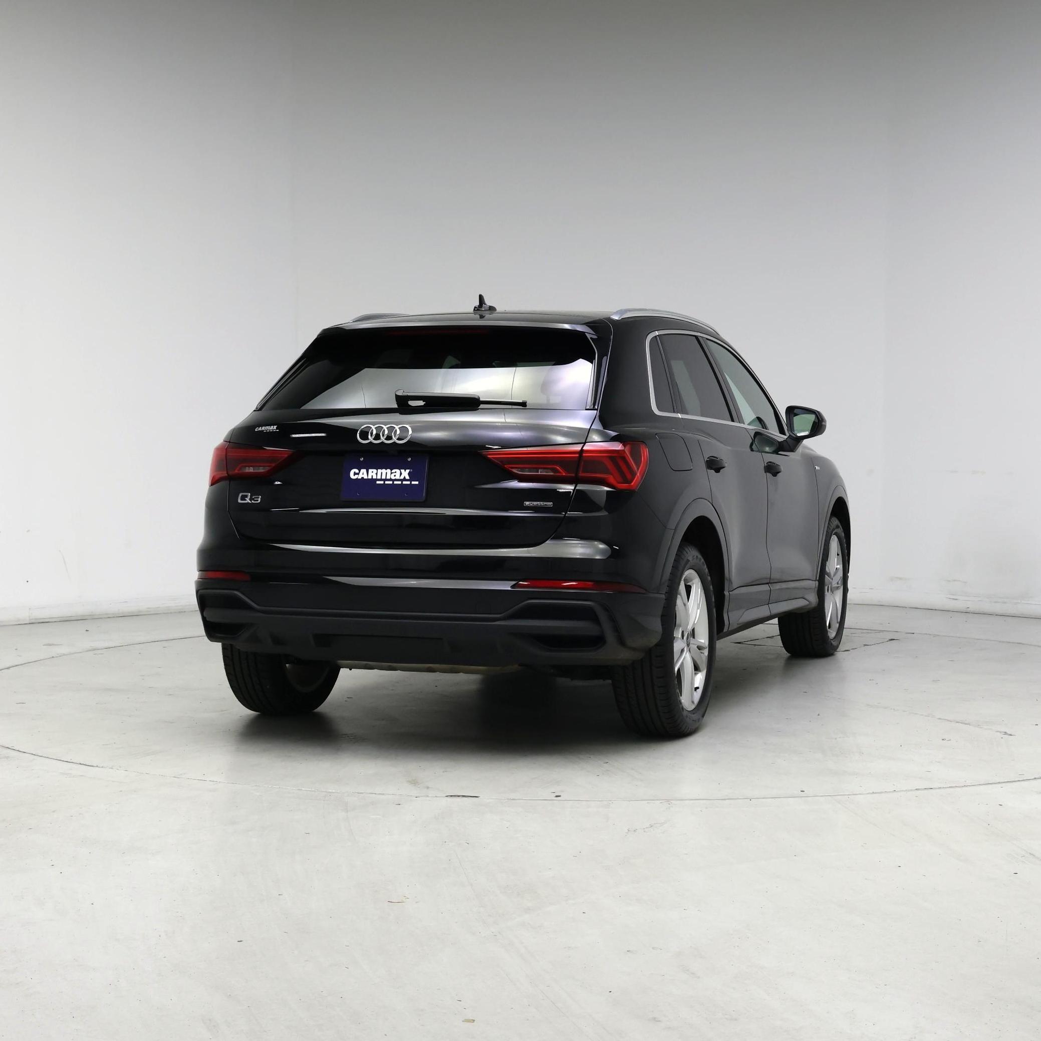 Thumbnail: 2023 Audi Q3 - 8