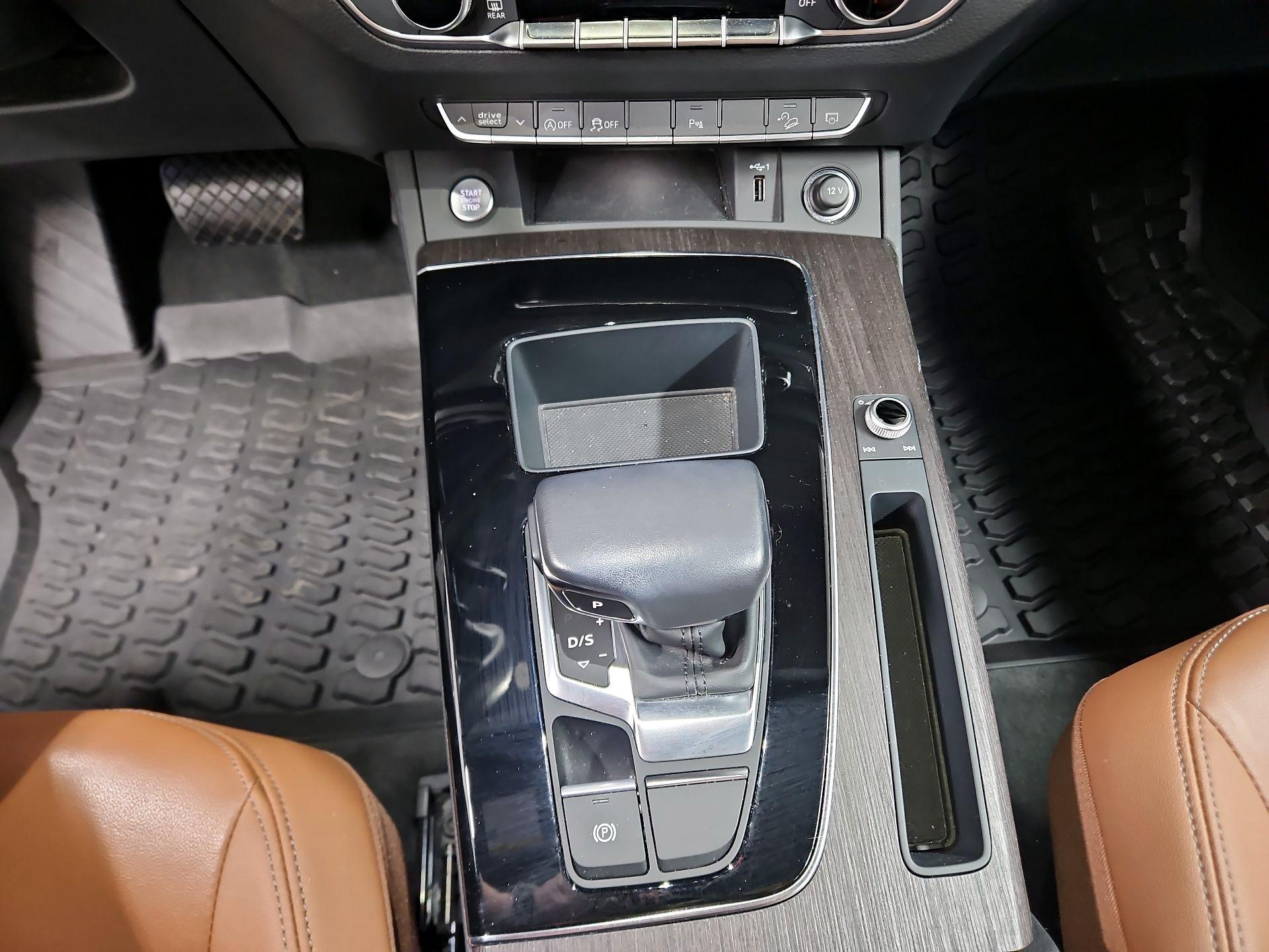 Thumbnail: 2023 Audi Q5 - 17