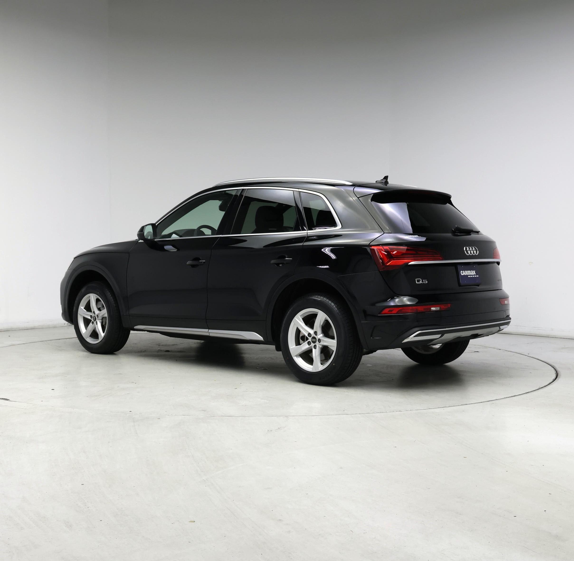 Thumbnail: 2023 Audi Q5 - 2