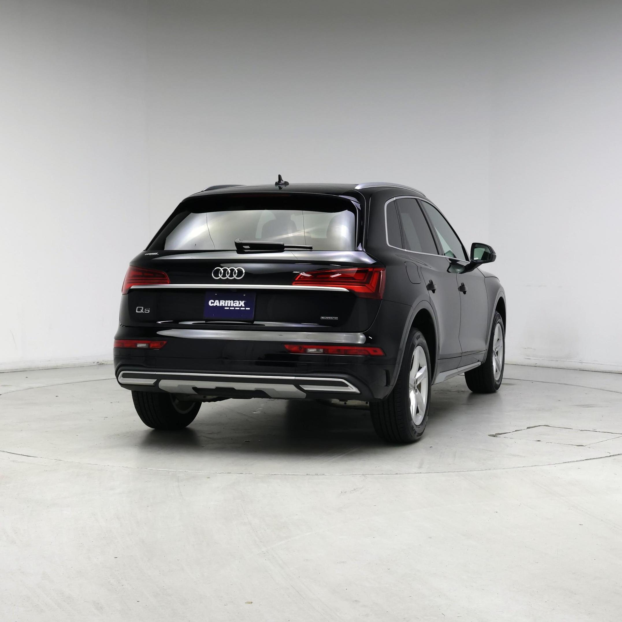 Thumbnail: 2023 Audi Q5 - 8