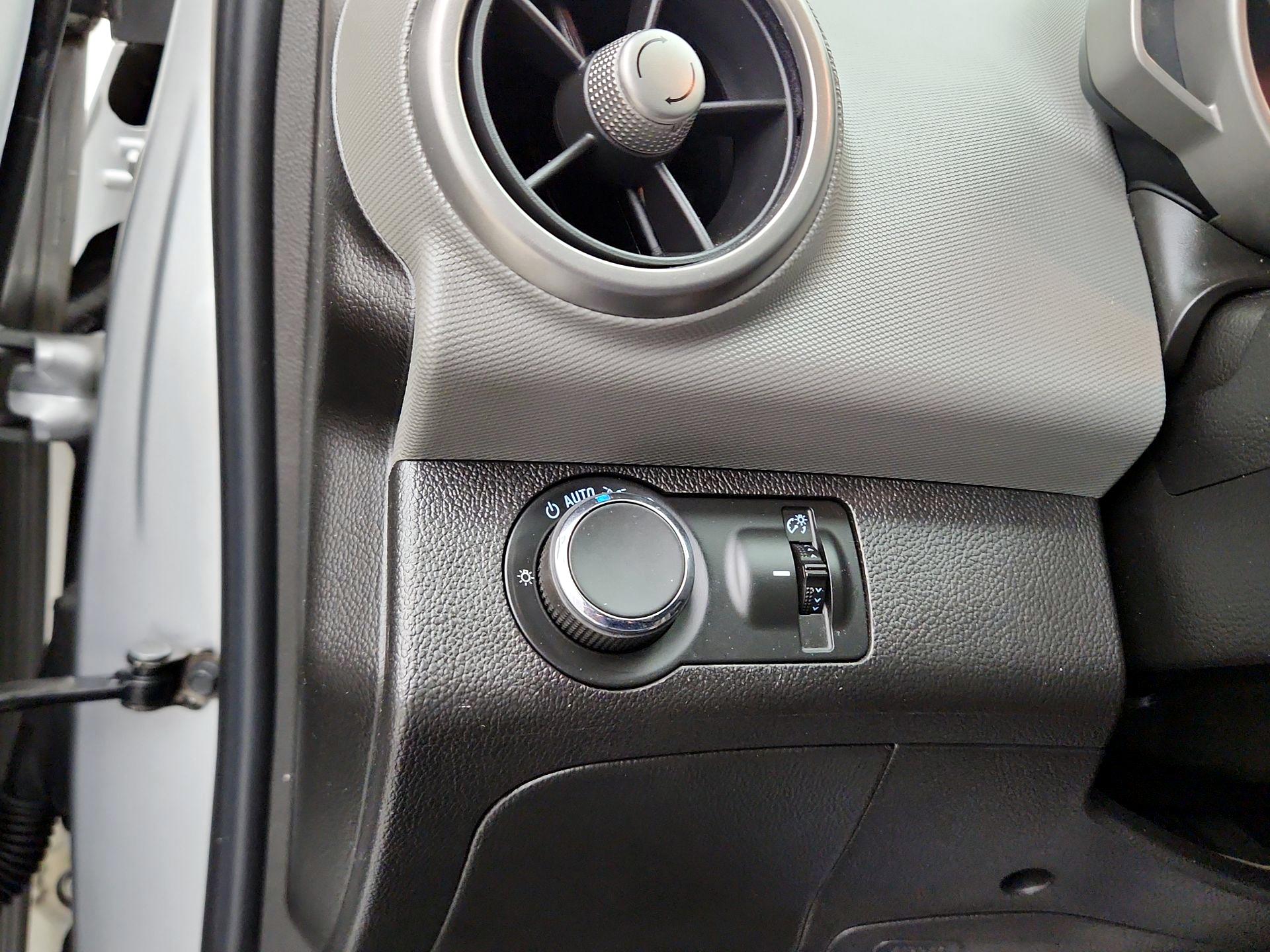 Thumbnail: 2015 Chevrolet Sonic - 13