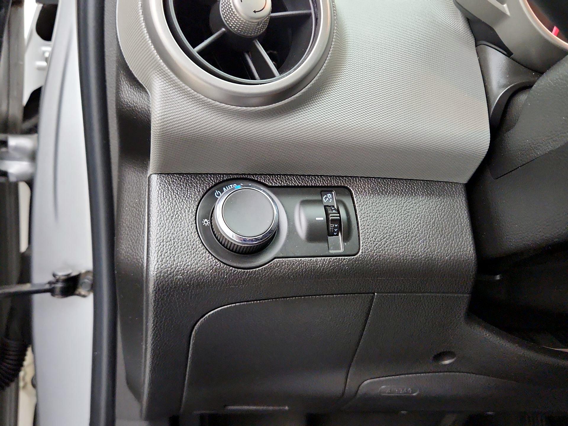 Thumbnail: 2015 Chevrolet Sonic - 15