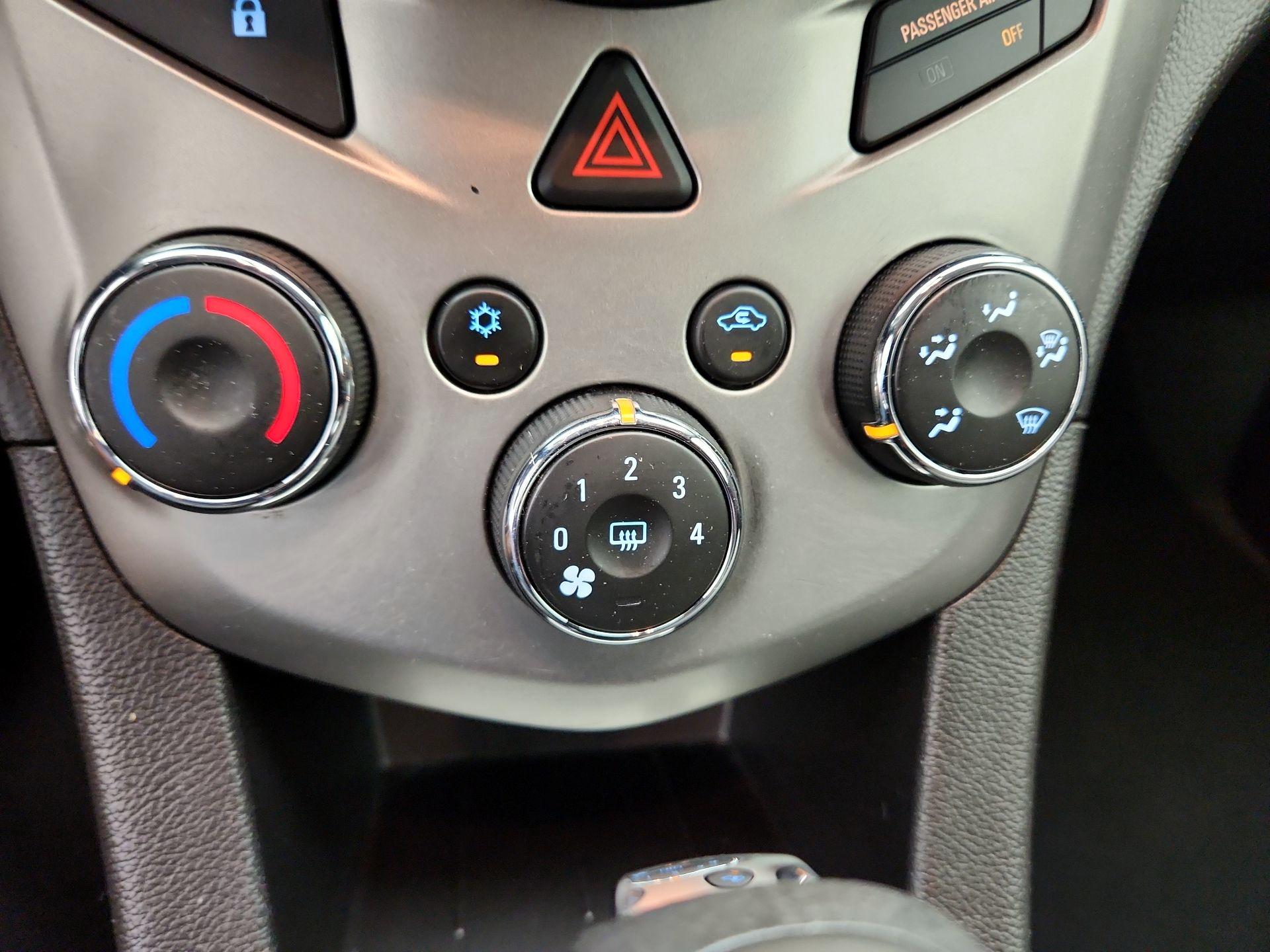 Thumbnail: 2015 Chevrolet Sonic - 17