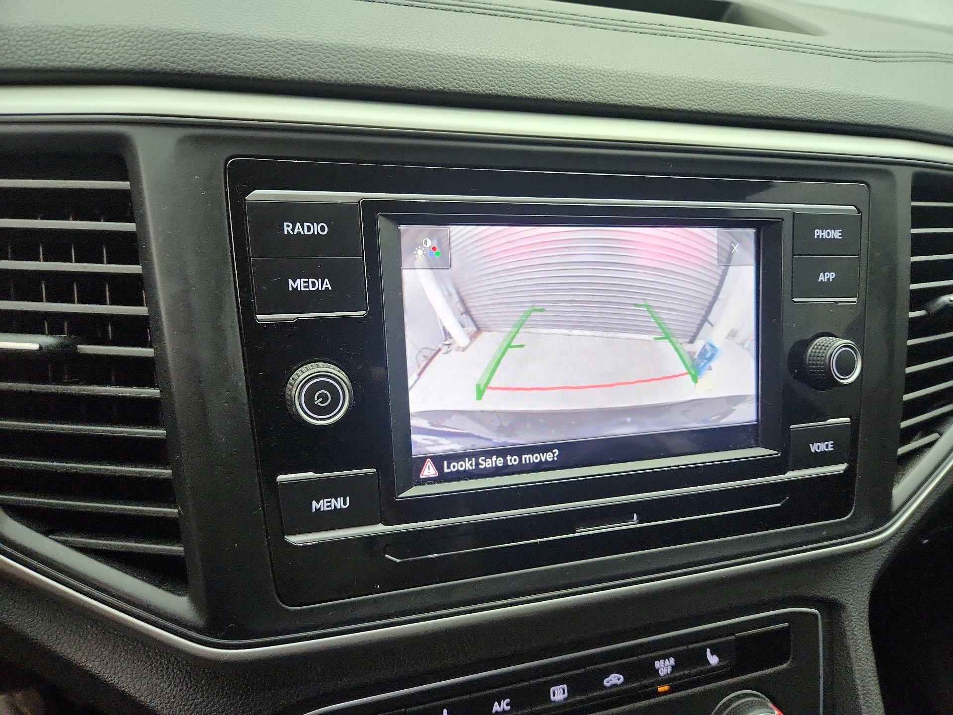 Thumbnail: 2022 Volkswagen Atlas - 14