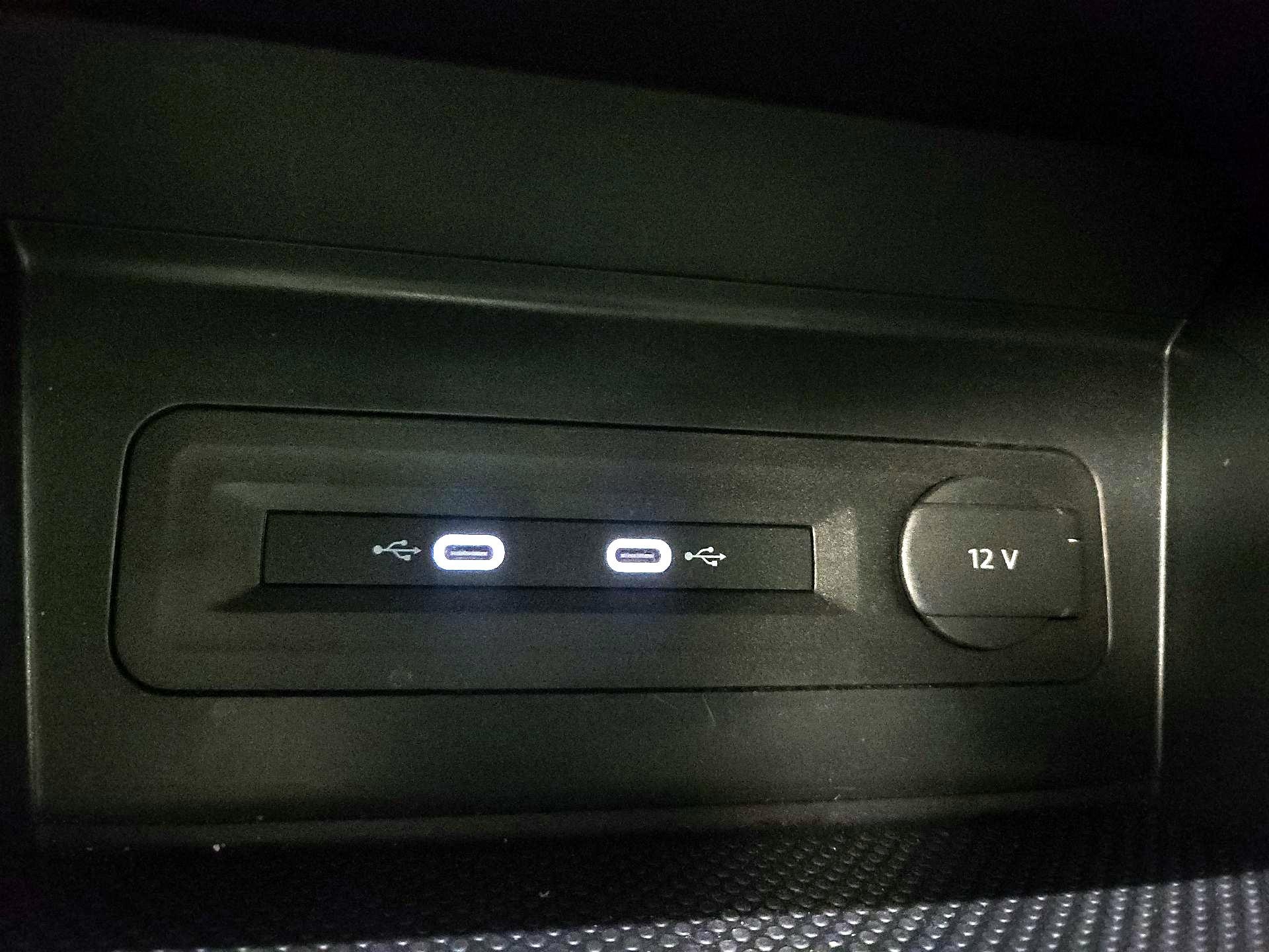 Thumbnail: 2022 Volkswagen Atlas - 18