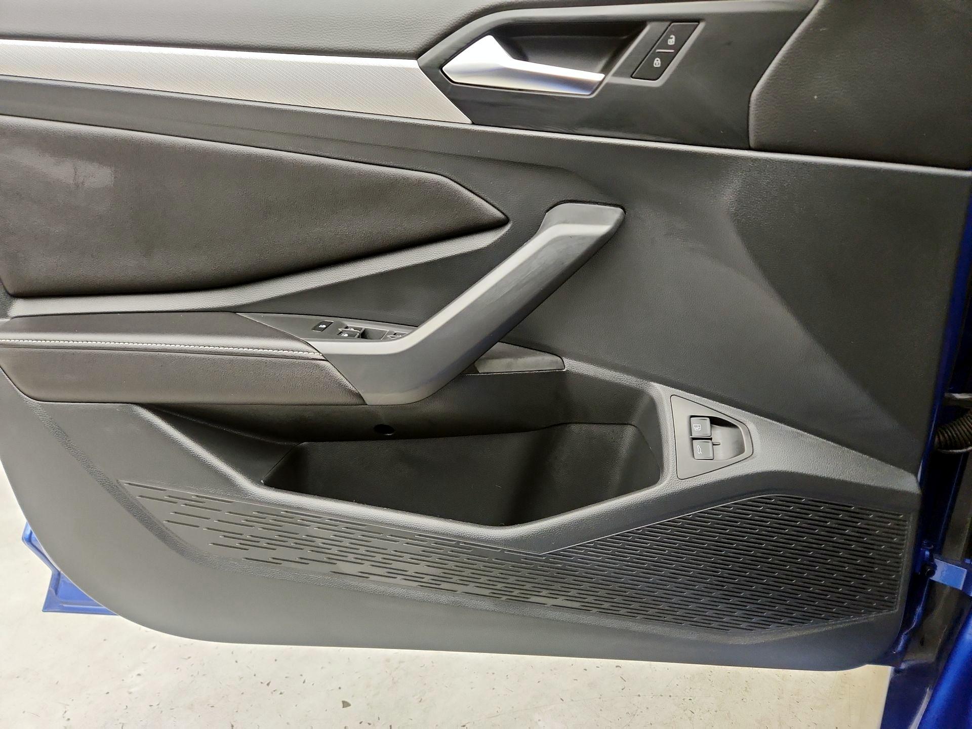 Thumbnail: 2023 Volkswagen Jetta - 12