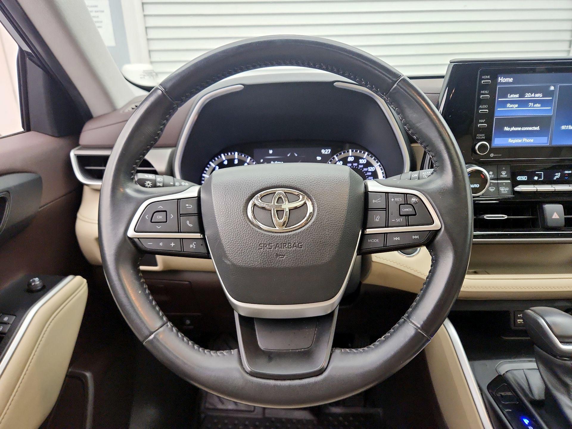 Thumbnail: 2022 Toyota Highlander - 10