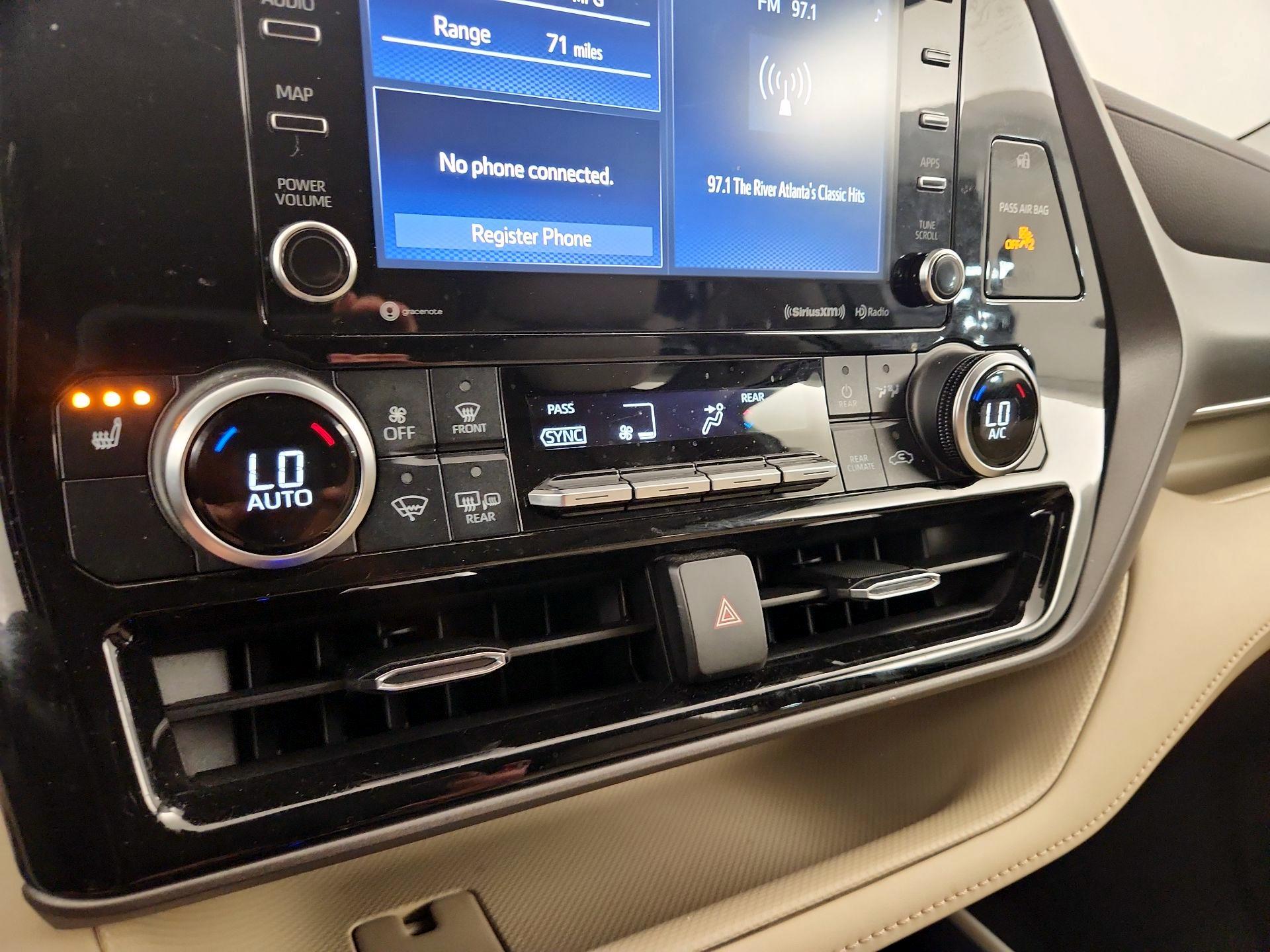 Thumbnail: 2022 Toyota Highlander - 16