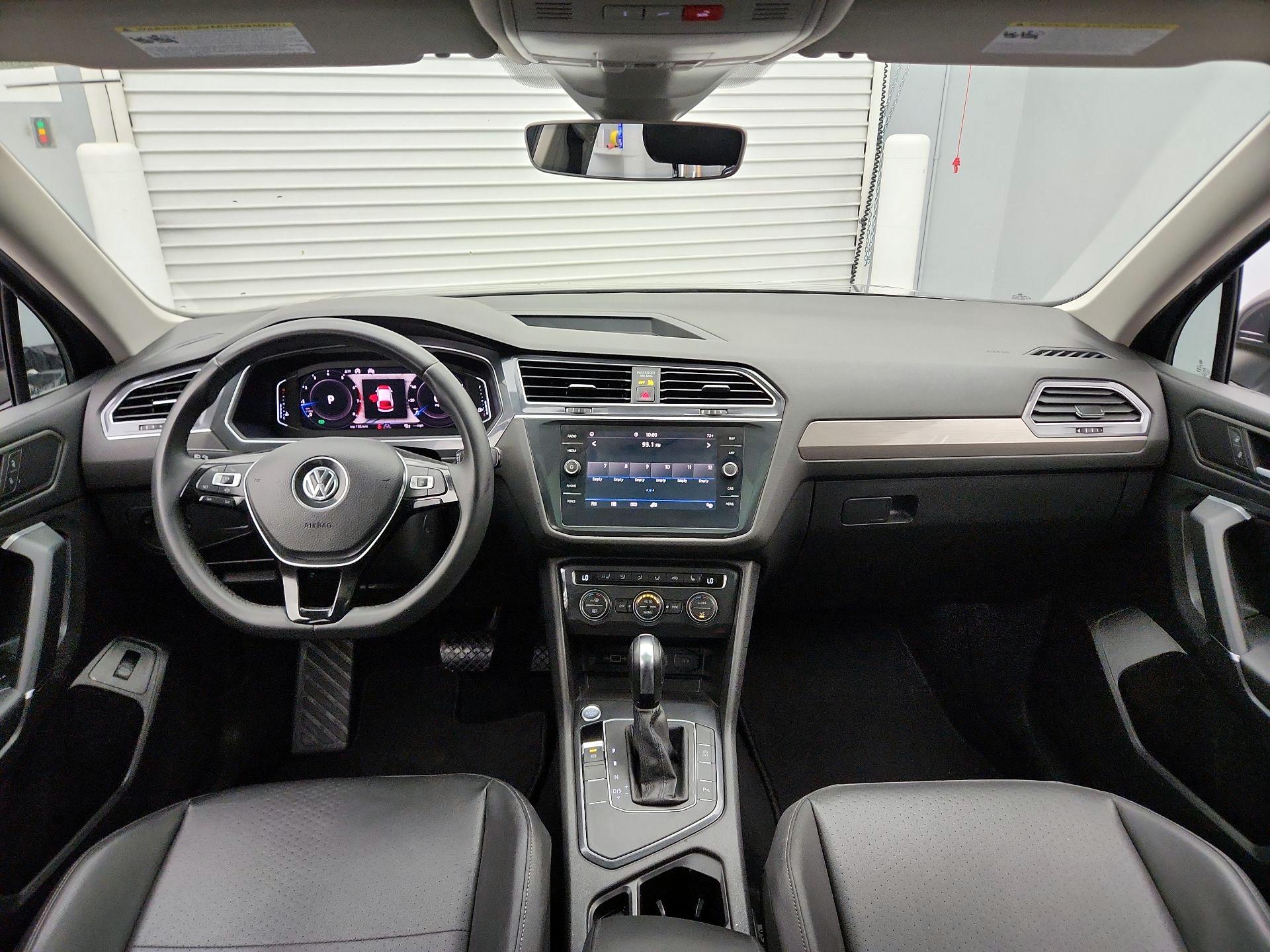 Thumbnail: 2020 Volkswagen Tiguan - 9