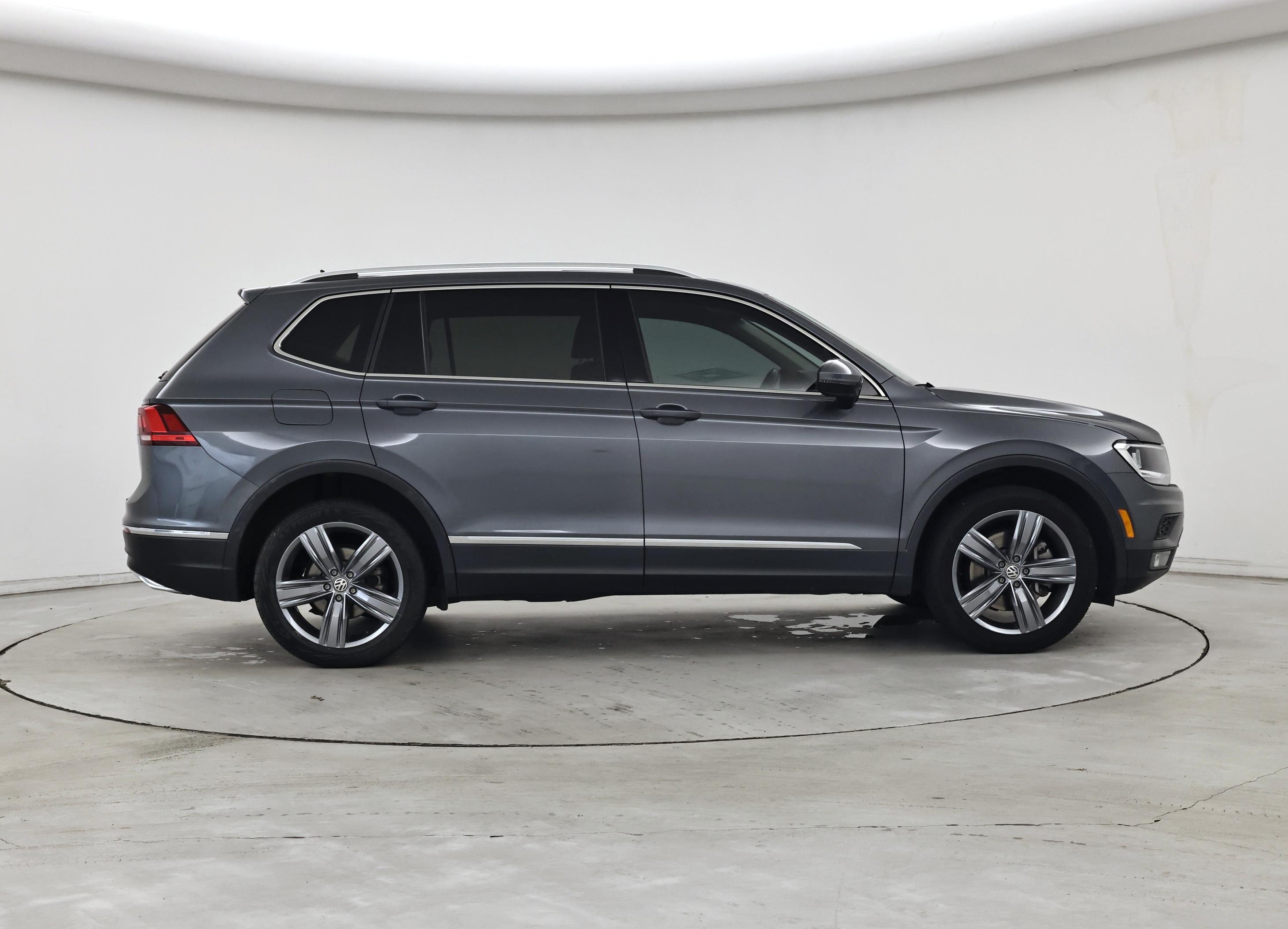 Thumbnail: 2020 Volkswagen Tiguan - 7