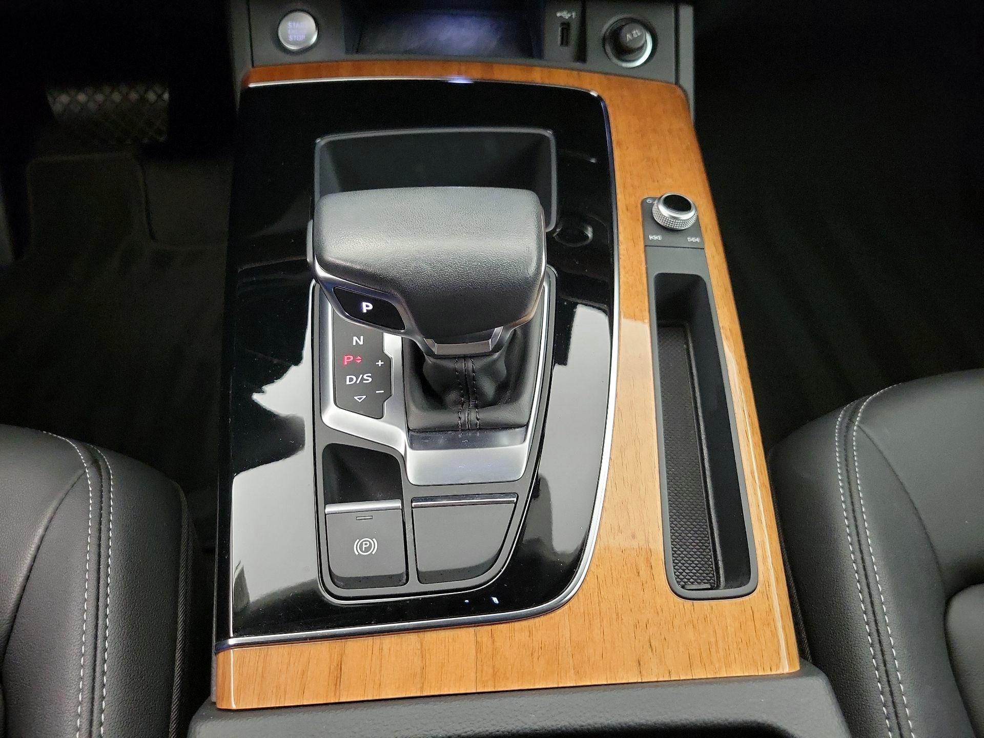Thumbnail: 2023 Audi Q5 - 17