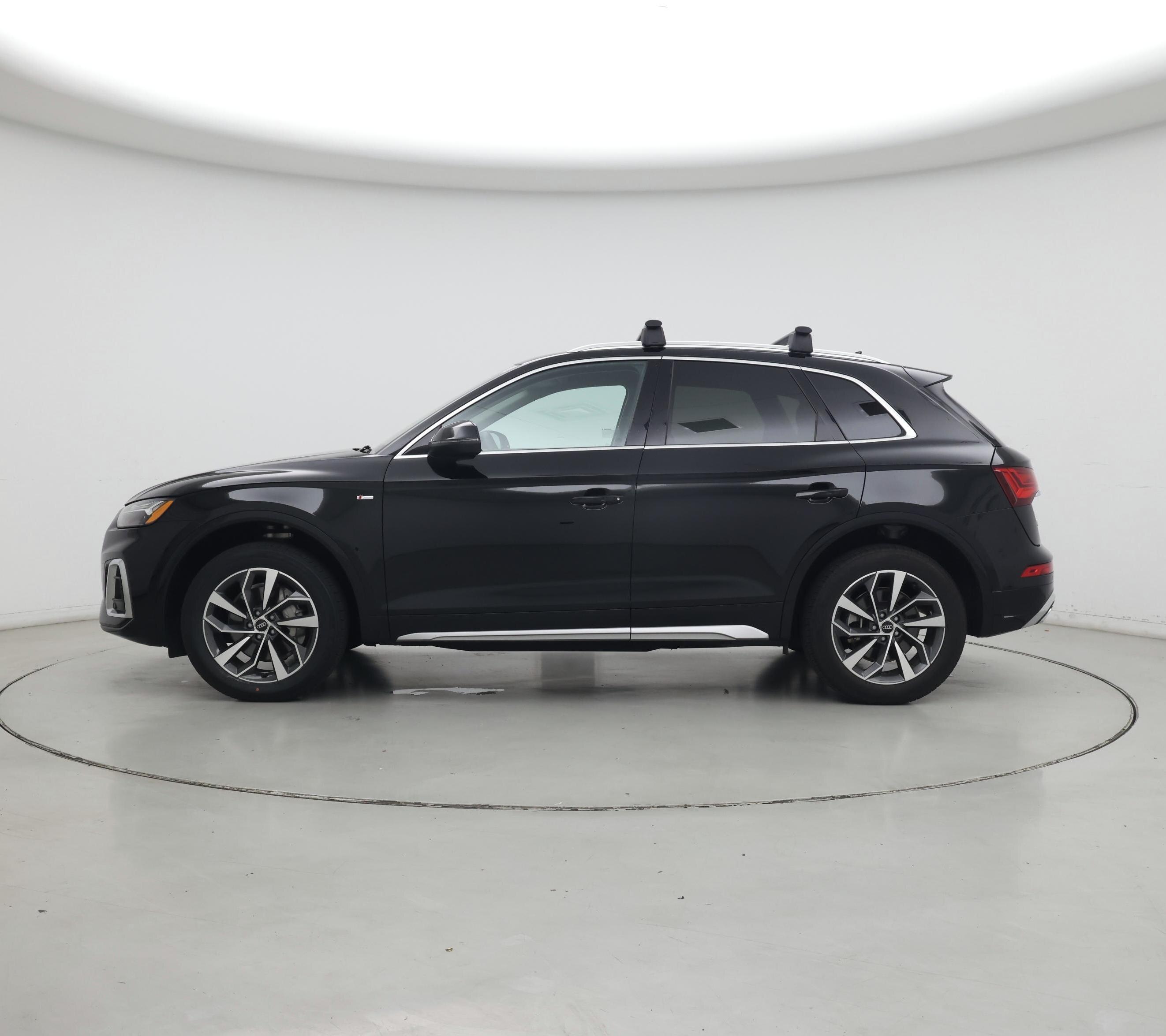 Thumbnail: 2023 Audi Q5 - 3