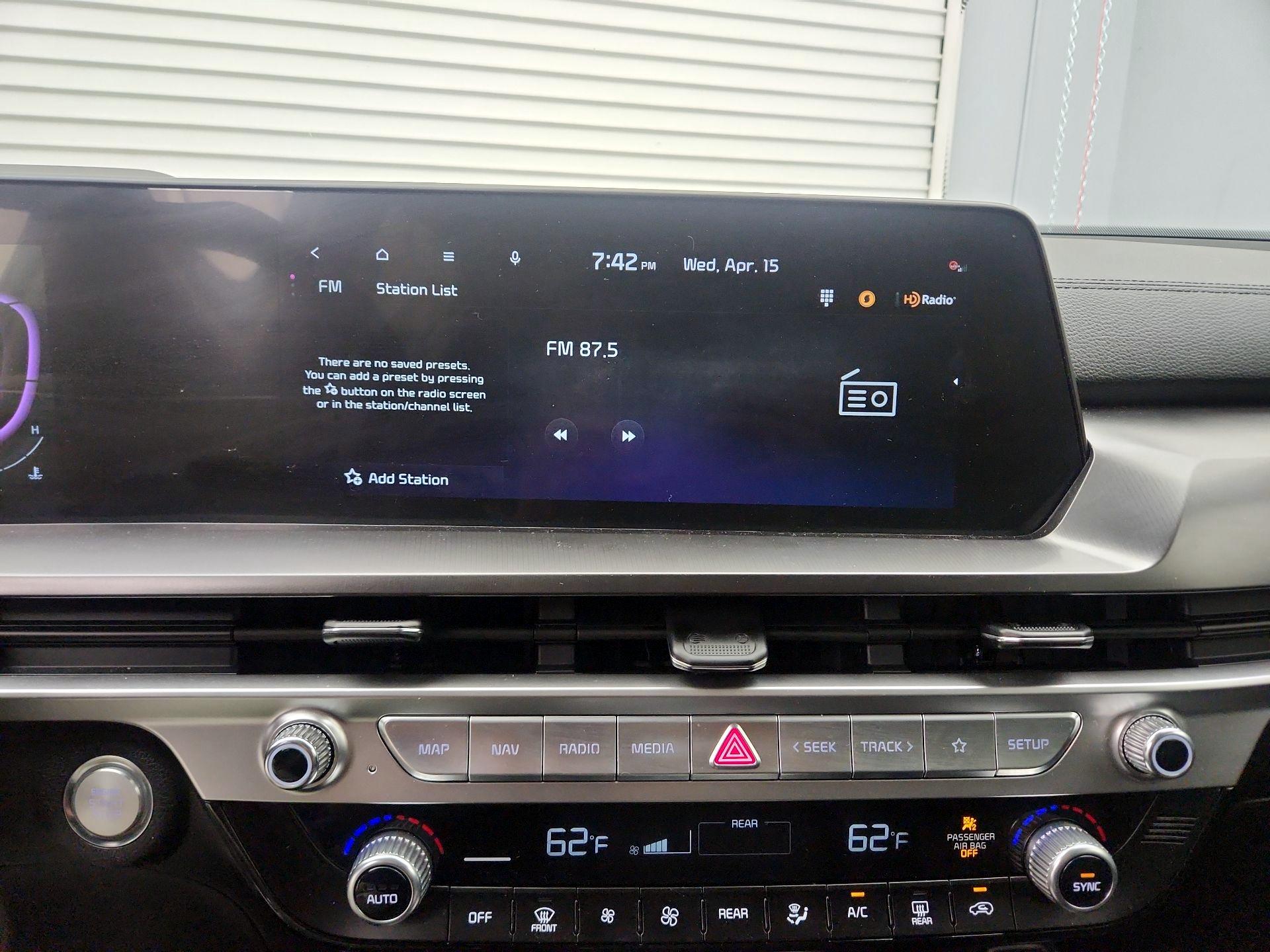 Thumbnail: 2024 Kia Telluride - 16