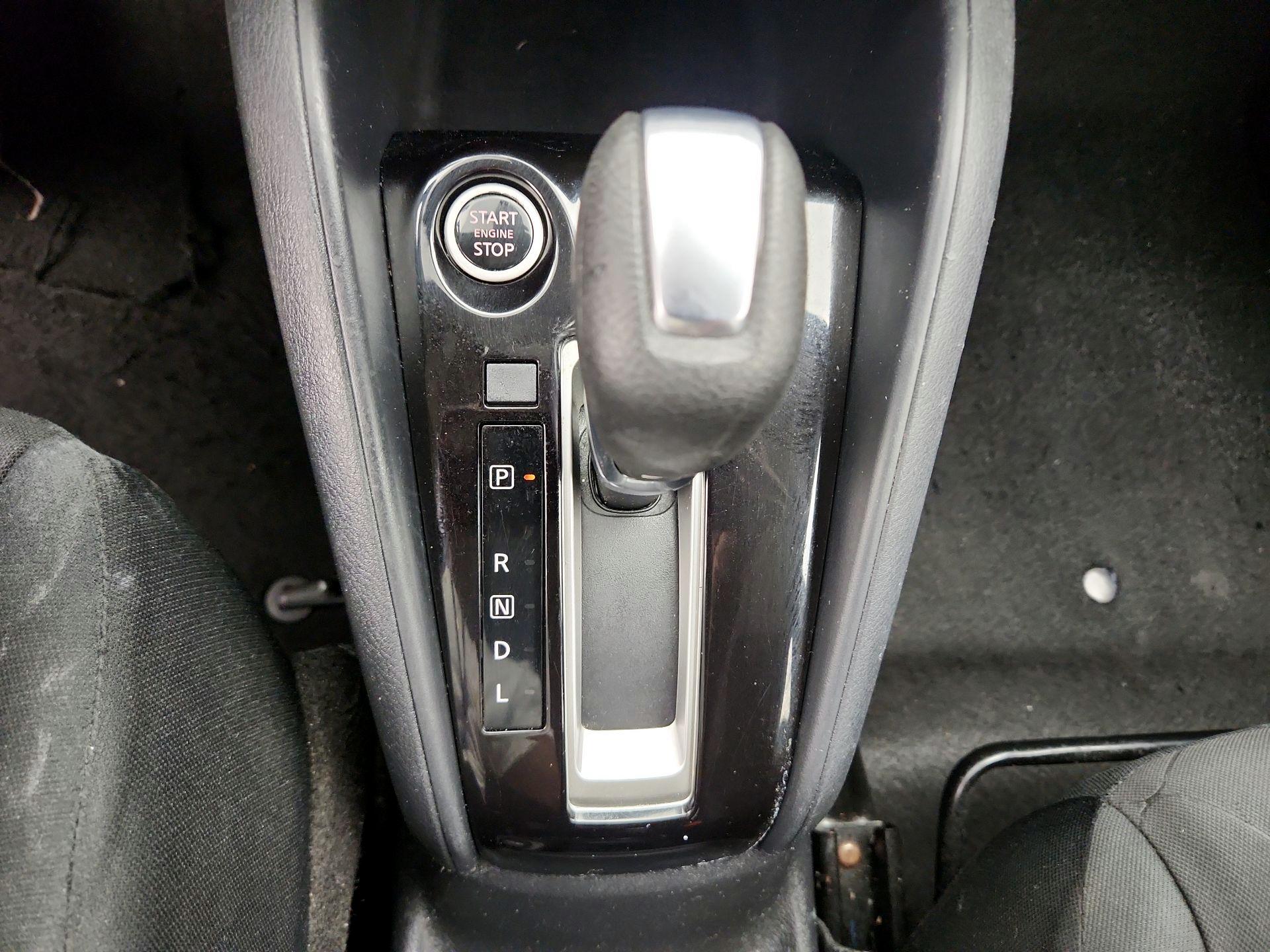 Thumbnail: 2020 Nissan Kicks - 17