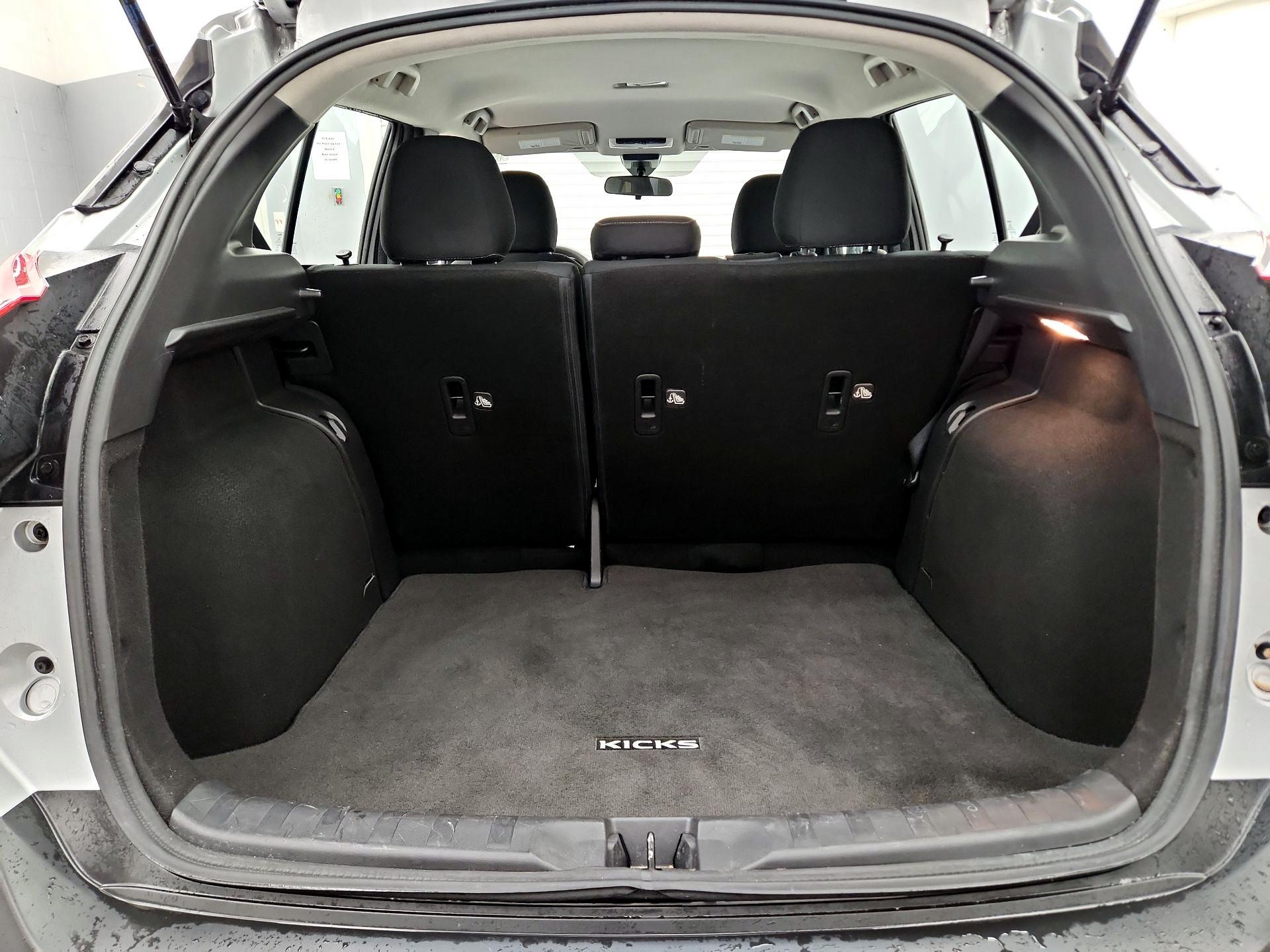 Thumbnail: 2020 Nissan Kicks - 20