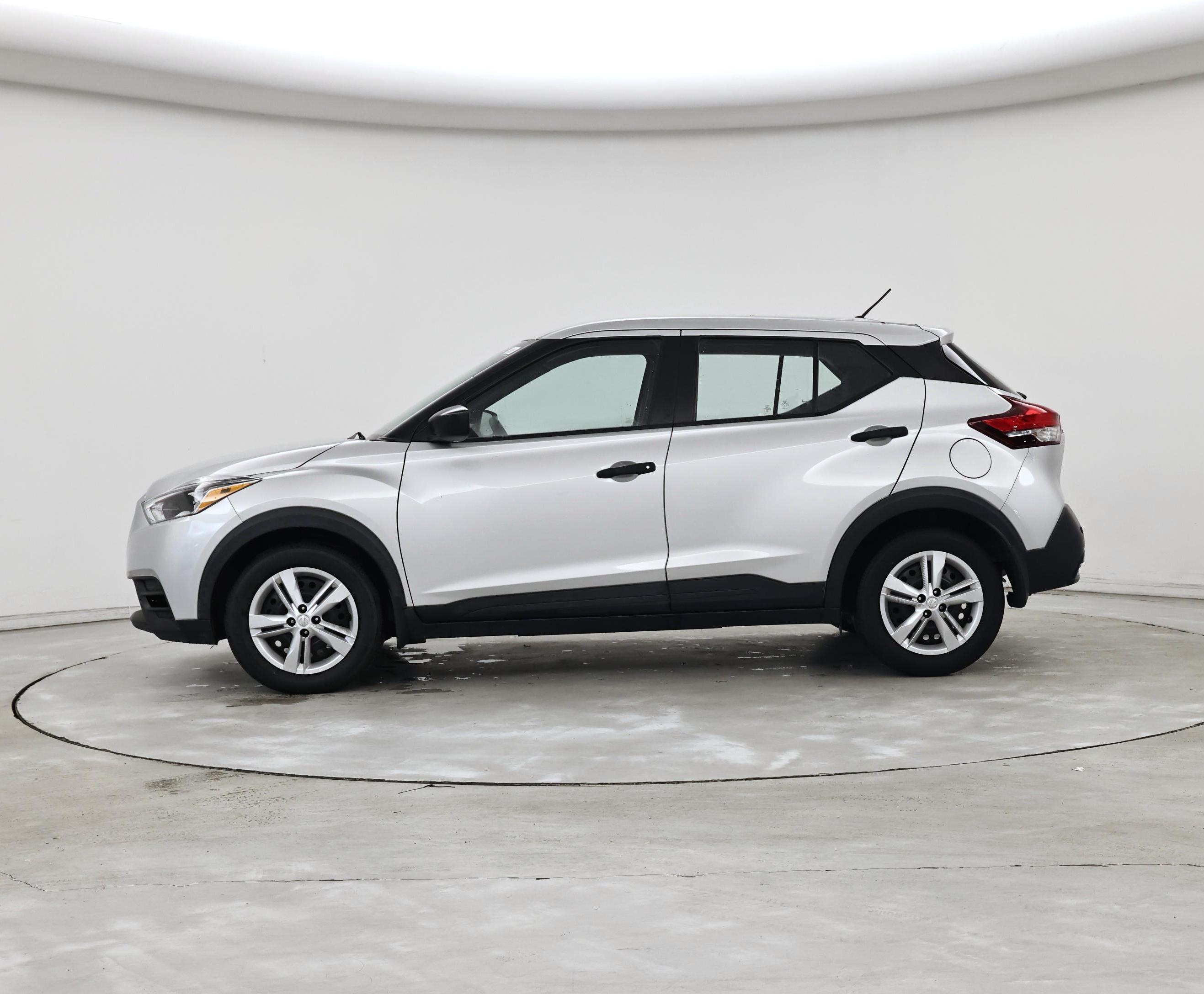 Thumbnail: 2020 Nissan Kicks - 3