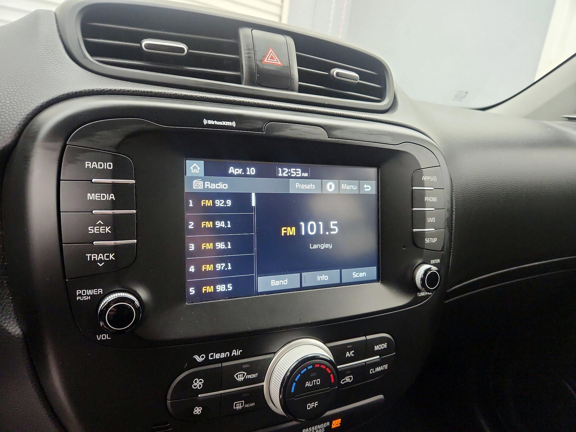 Thumbnail: 2018 Kia Soul - 15