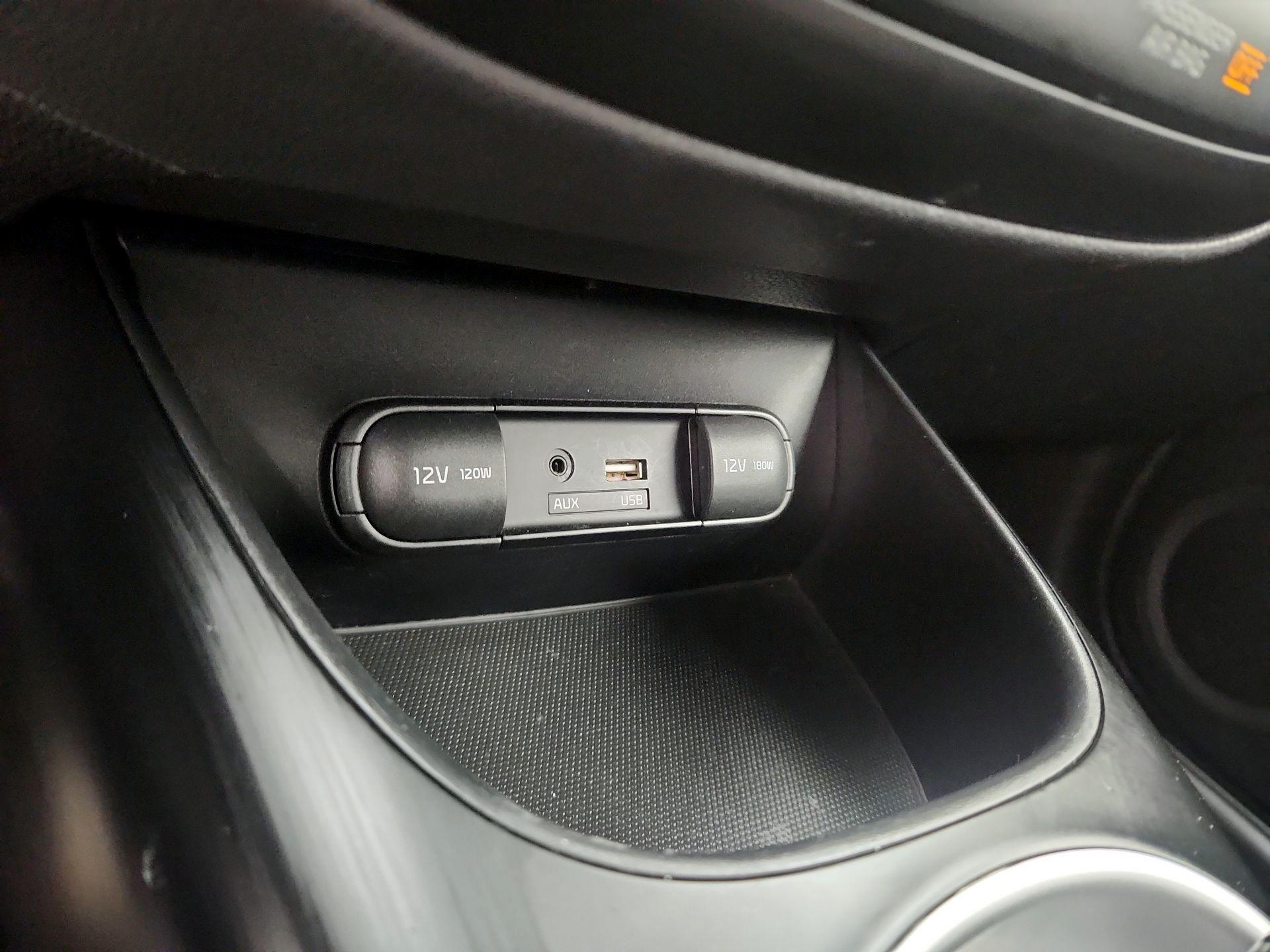 Thumbnail: 2018 Kia Soul - 18