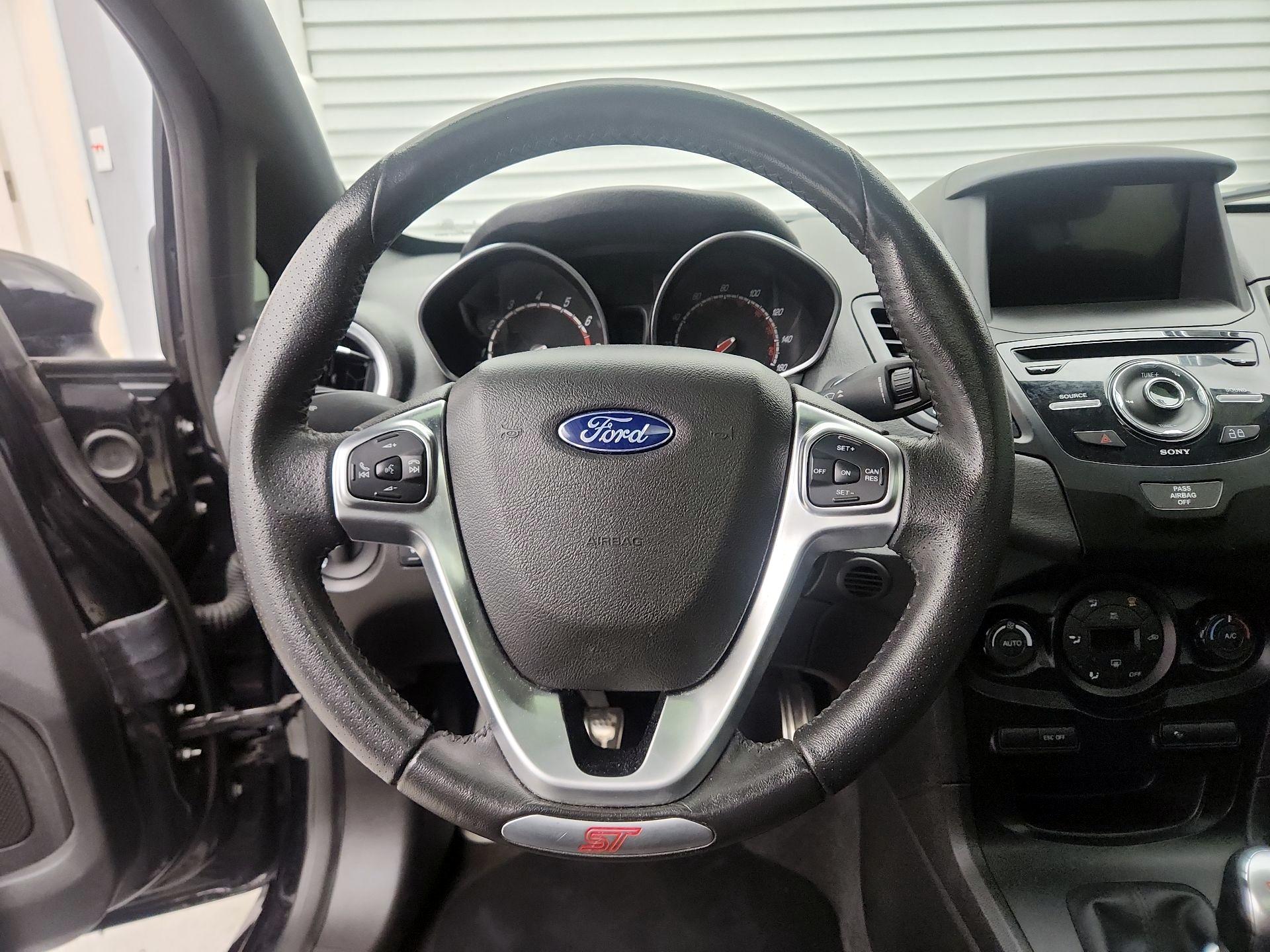 Thumbnail: 2016 Ford Fiesta - 10