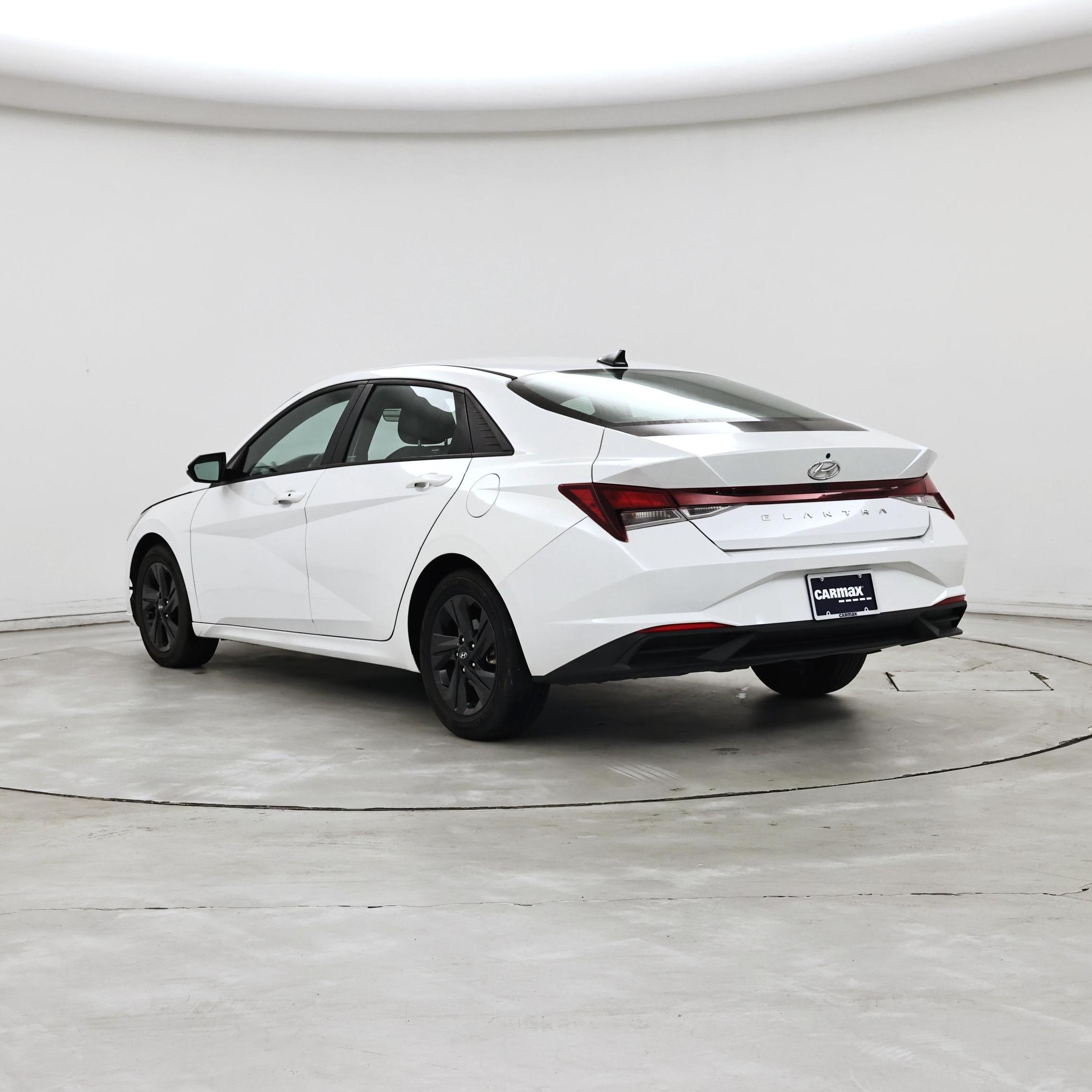 Thumbnail: 2022 Hyundai Elantra - 2