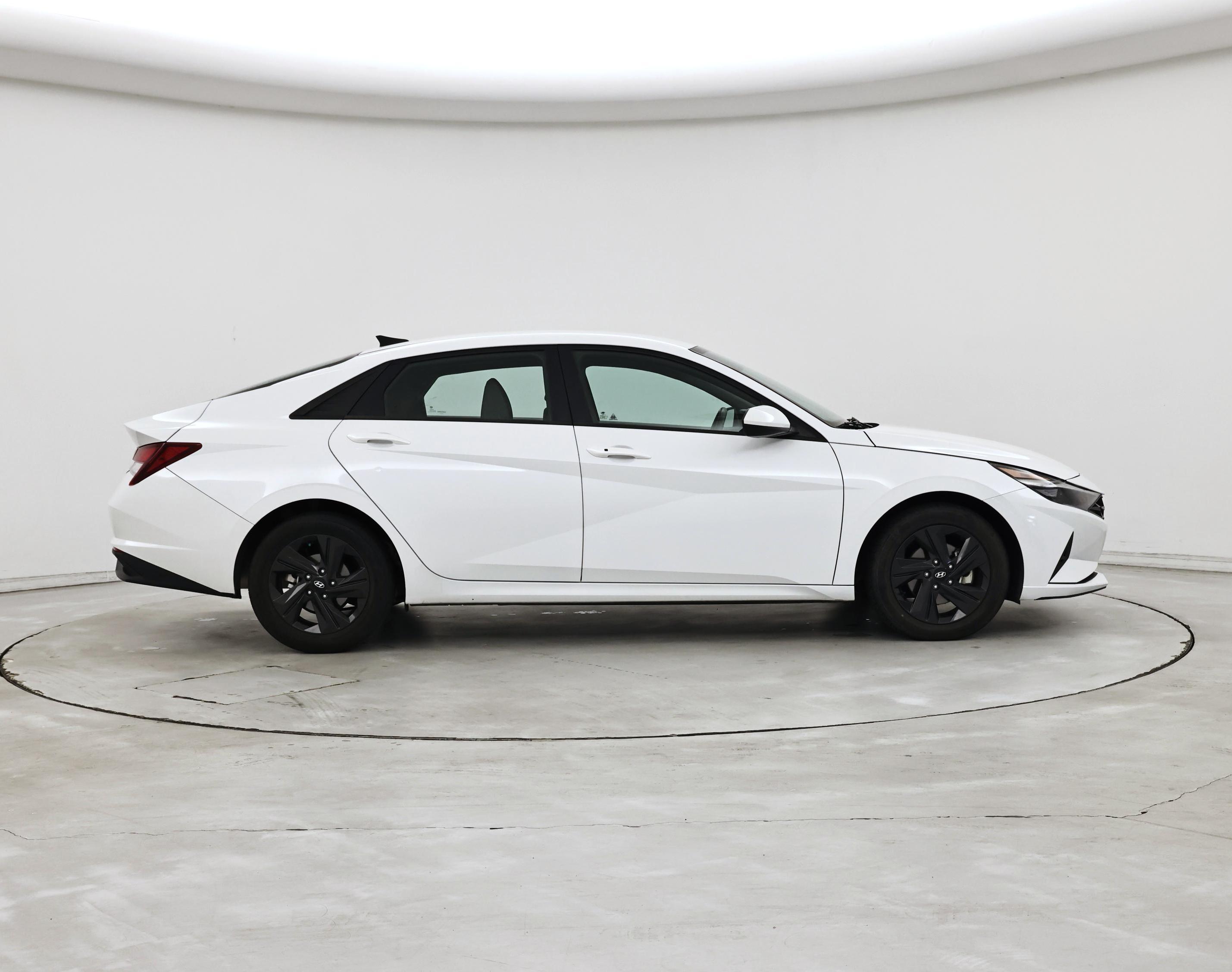 Thumbnail: 2022 Hyundai Elantra - 7