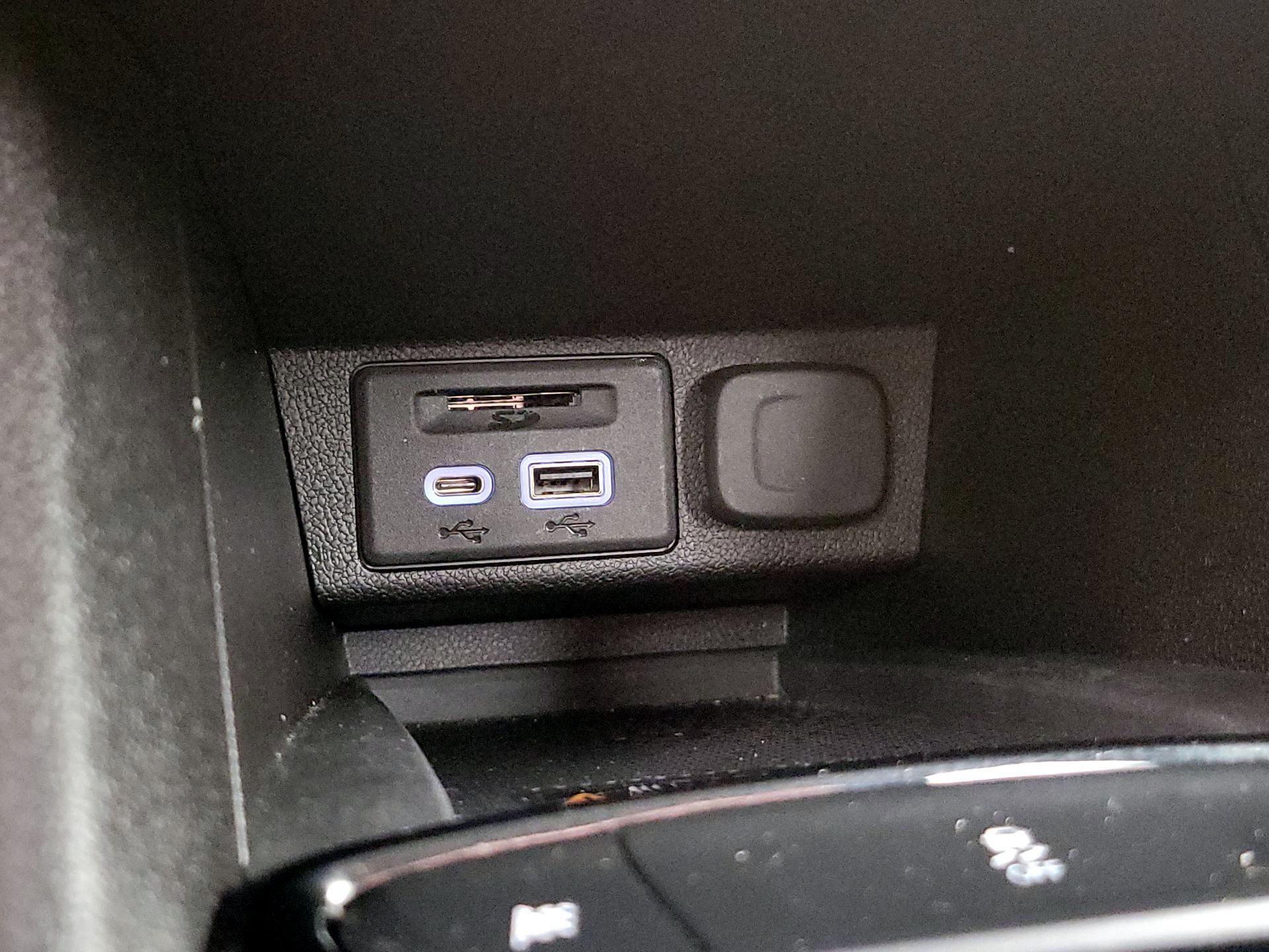 Thumbnail: 2023 Chevrolet Bolt EV - 19