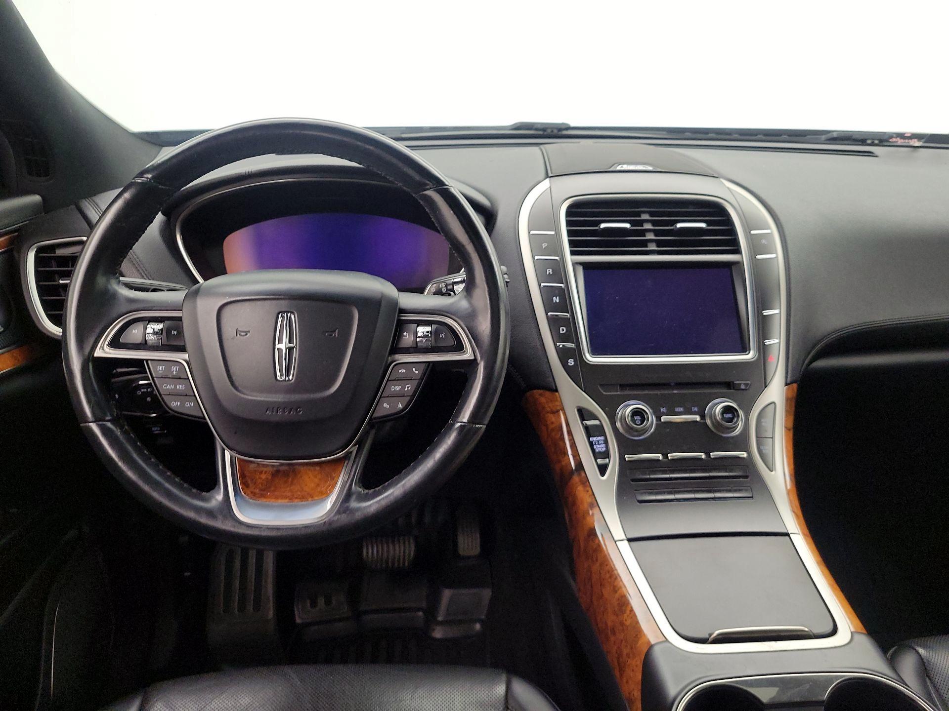 Thumbnail: 2019 Lincoln Nautilus - 10