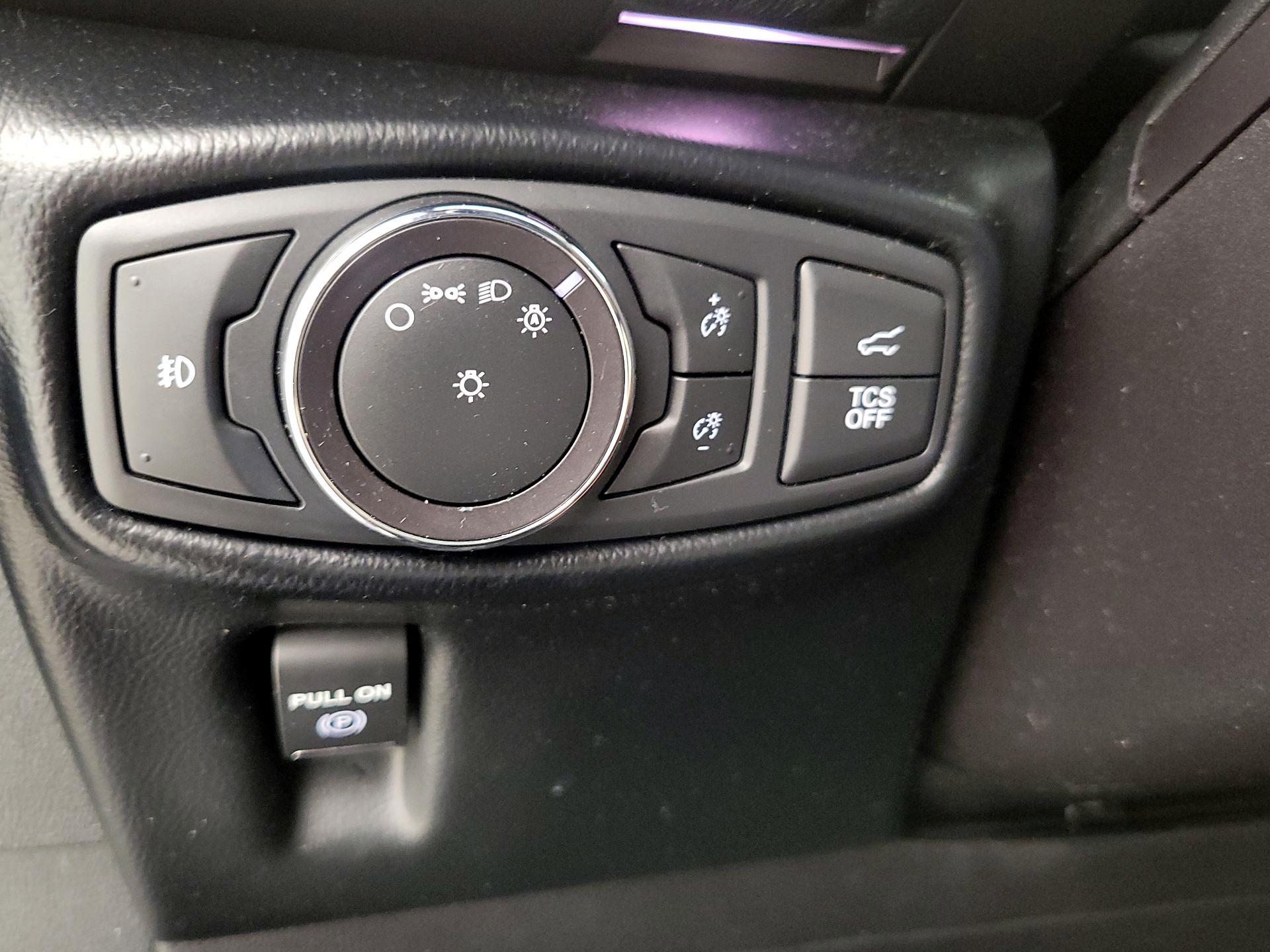 Thumbnail: 2019 Lincoln Nautilus - 13