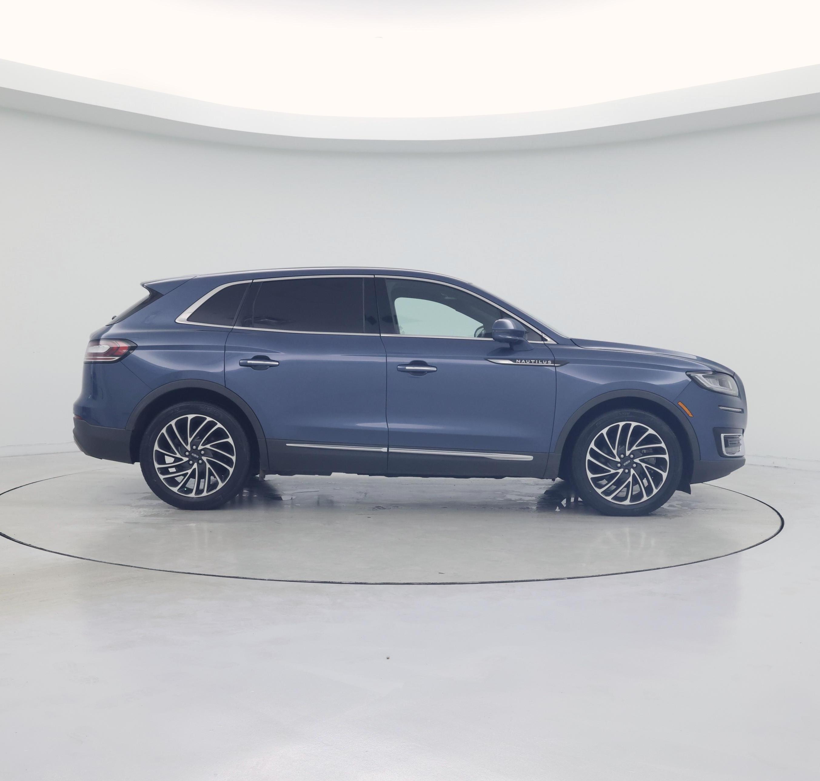 Thumbnail: 2019 Lincoln Nautilus - 7