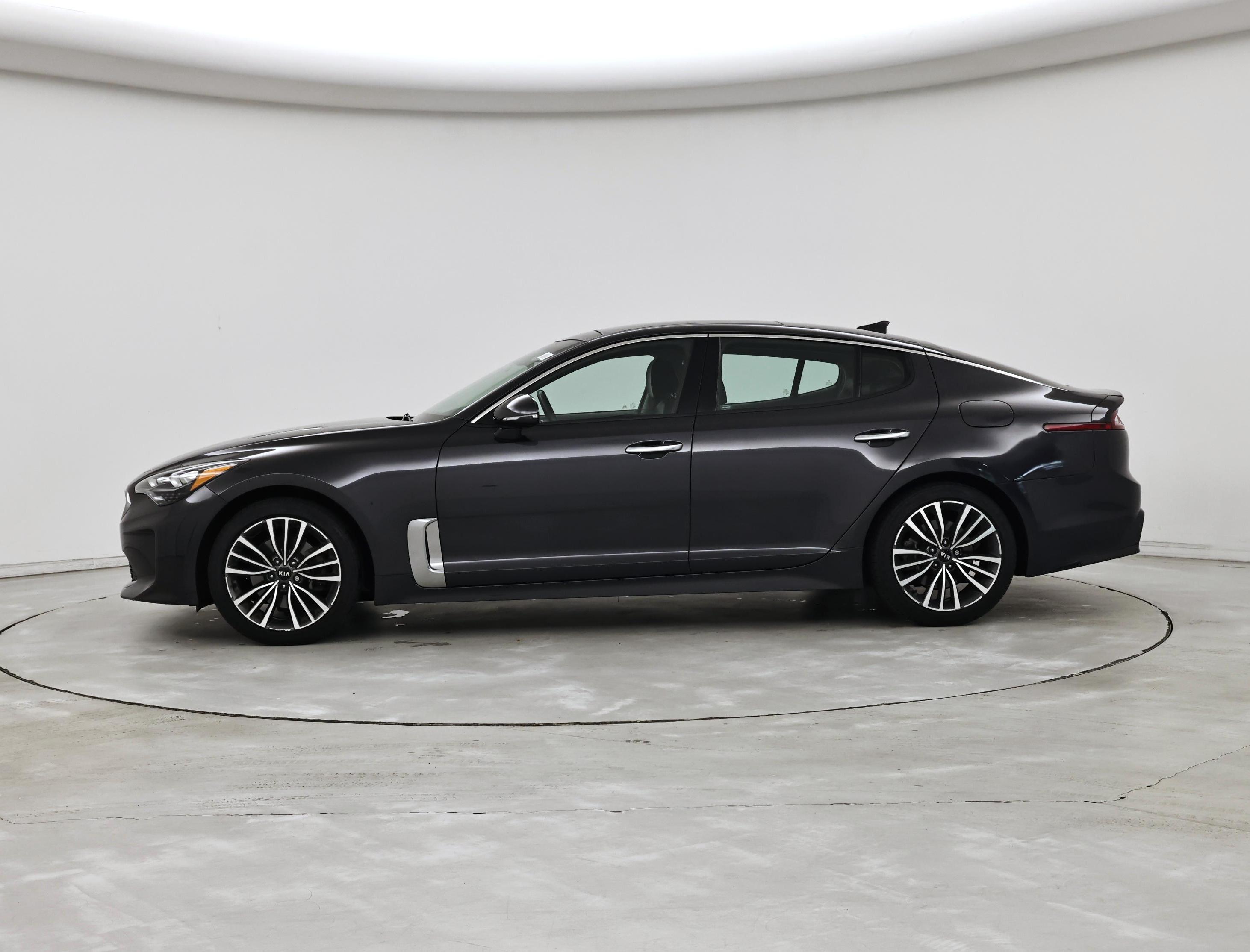 Thumbnail: 2019 Kia Stinger - 3
