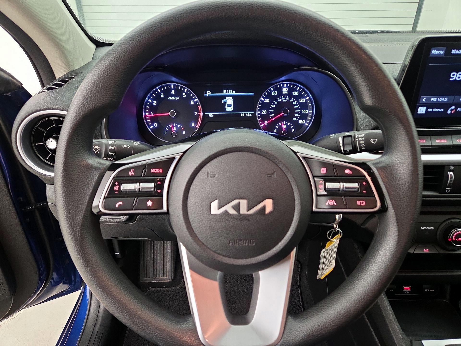 Thumbnail: 2023 Kia Forte - 10