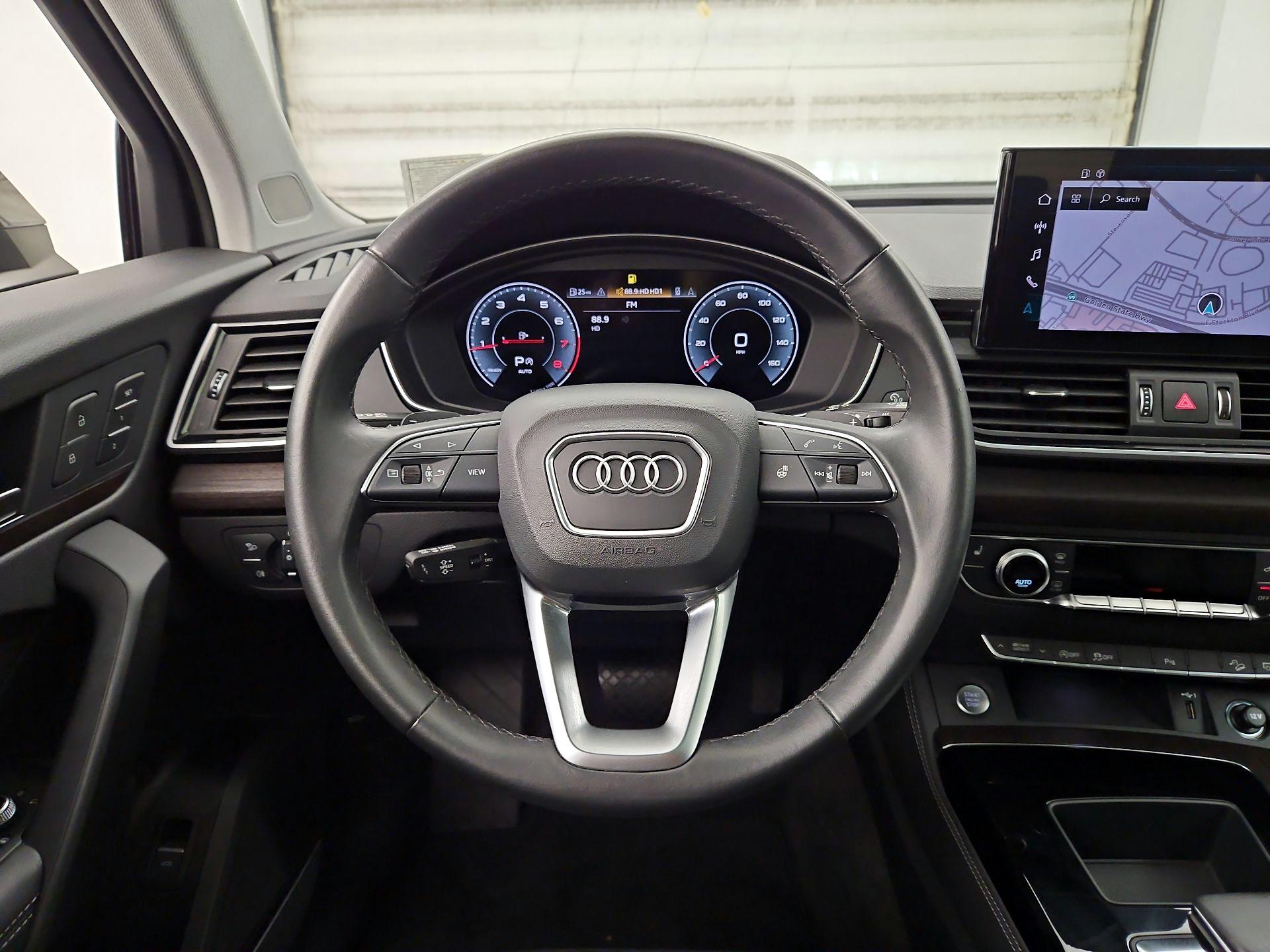 Thumbnail: 2023 Audi Q5 - 10