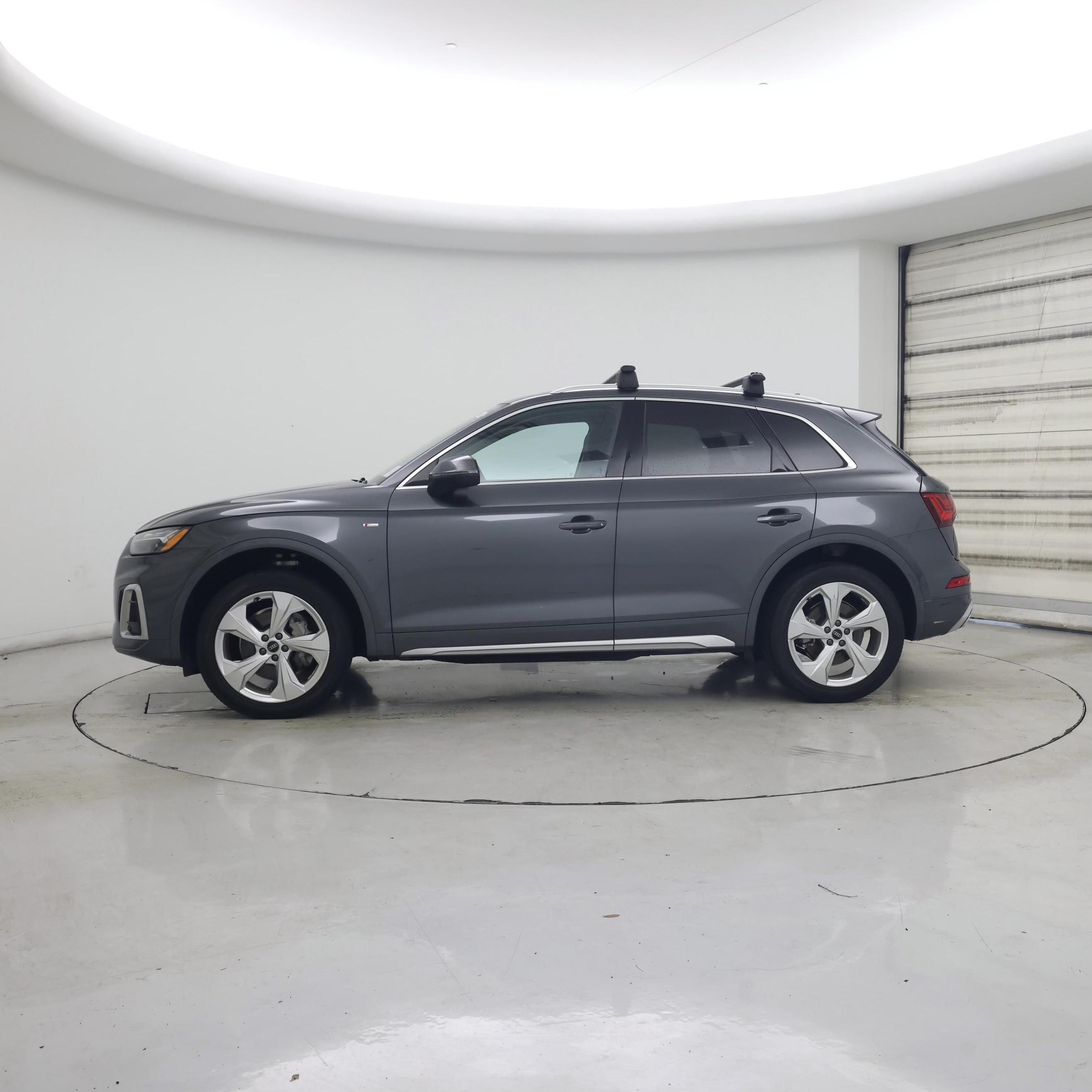 Thumbnail: 2023 Audi Q5 - 3