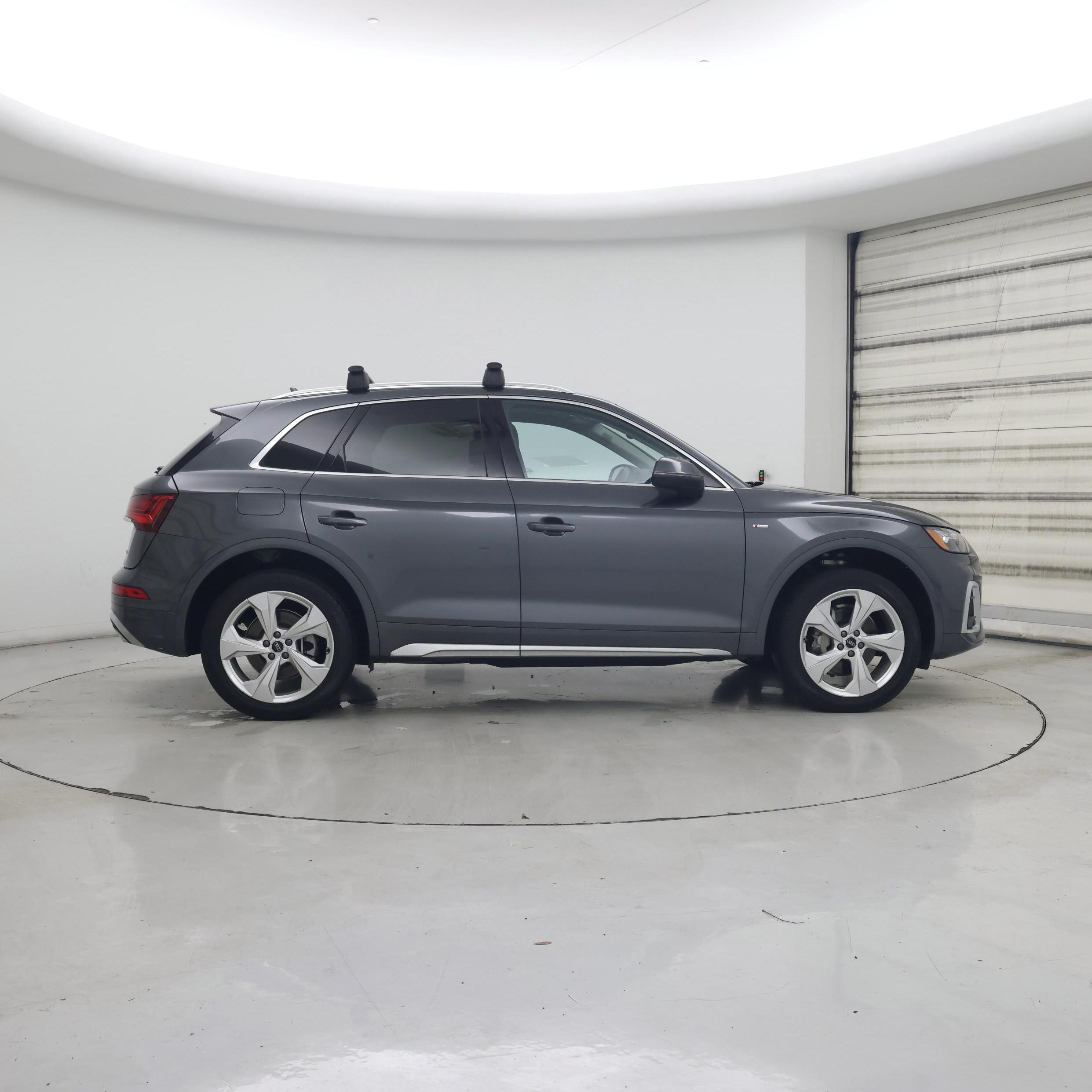 Thumbnail: 2023 Audi Q5 - 7