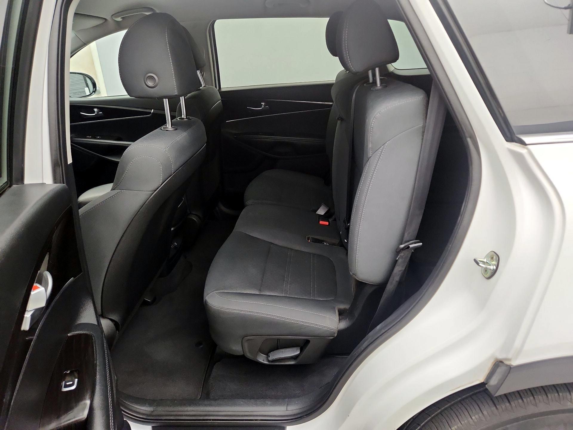 Thumbnail: 2020 Kia Sorento - 19