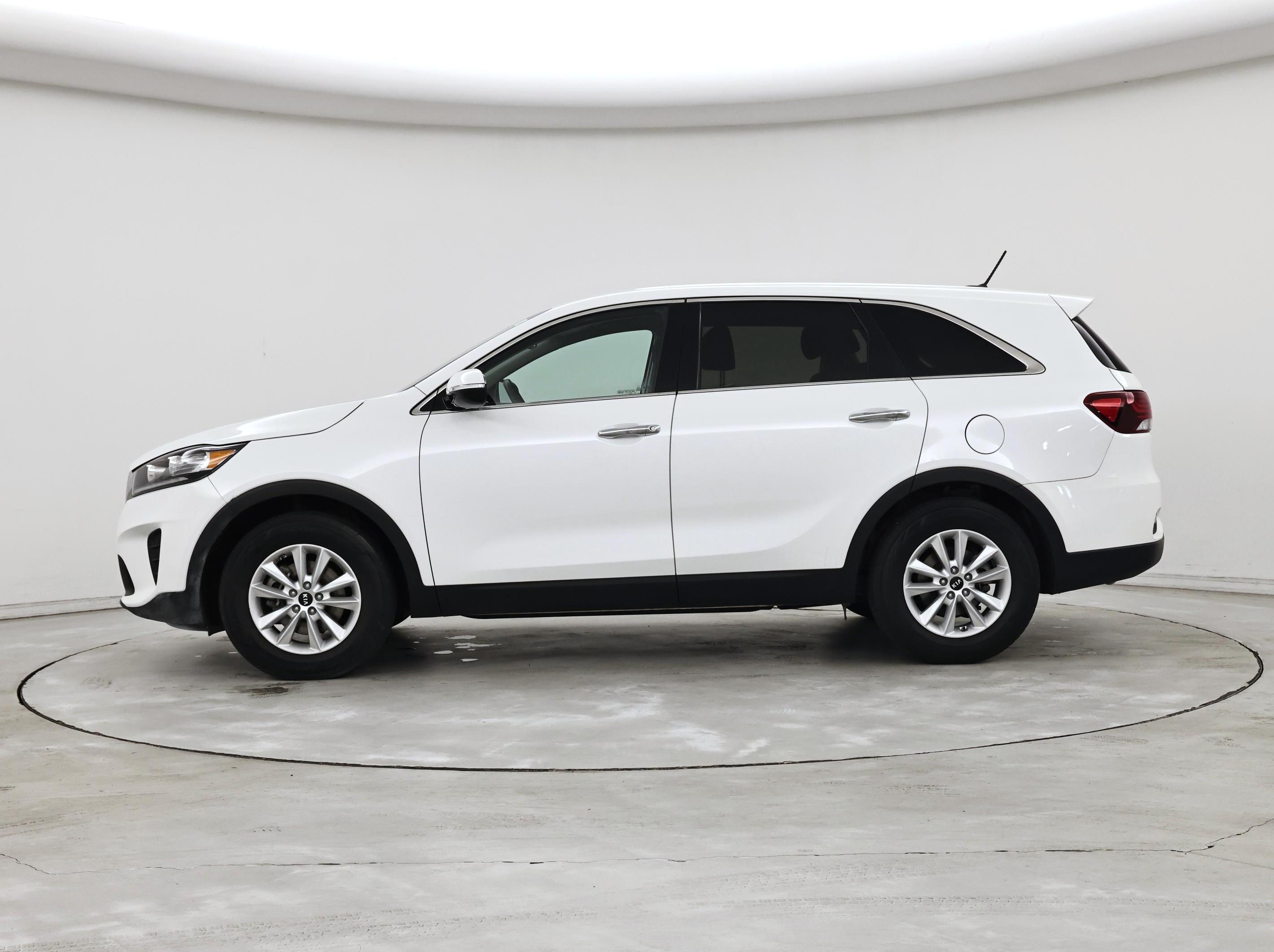 Thumbnail: 2020 Kia Sorento - 3
