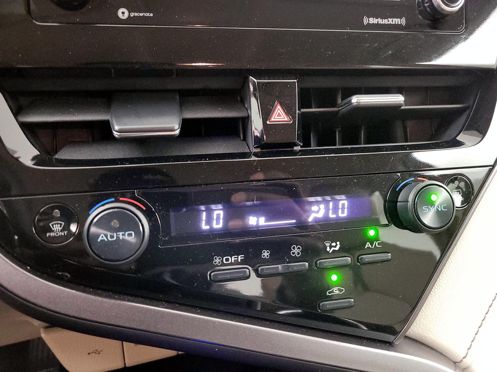 Thumbnail: 2022 Toyota Camry - 16