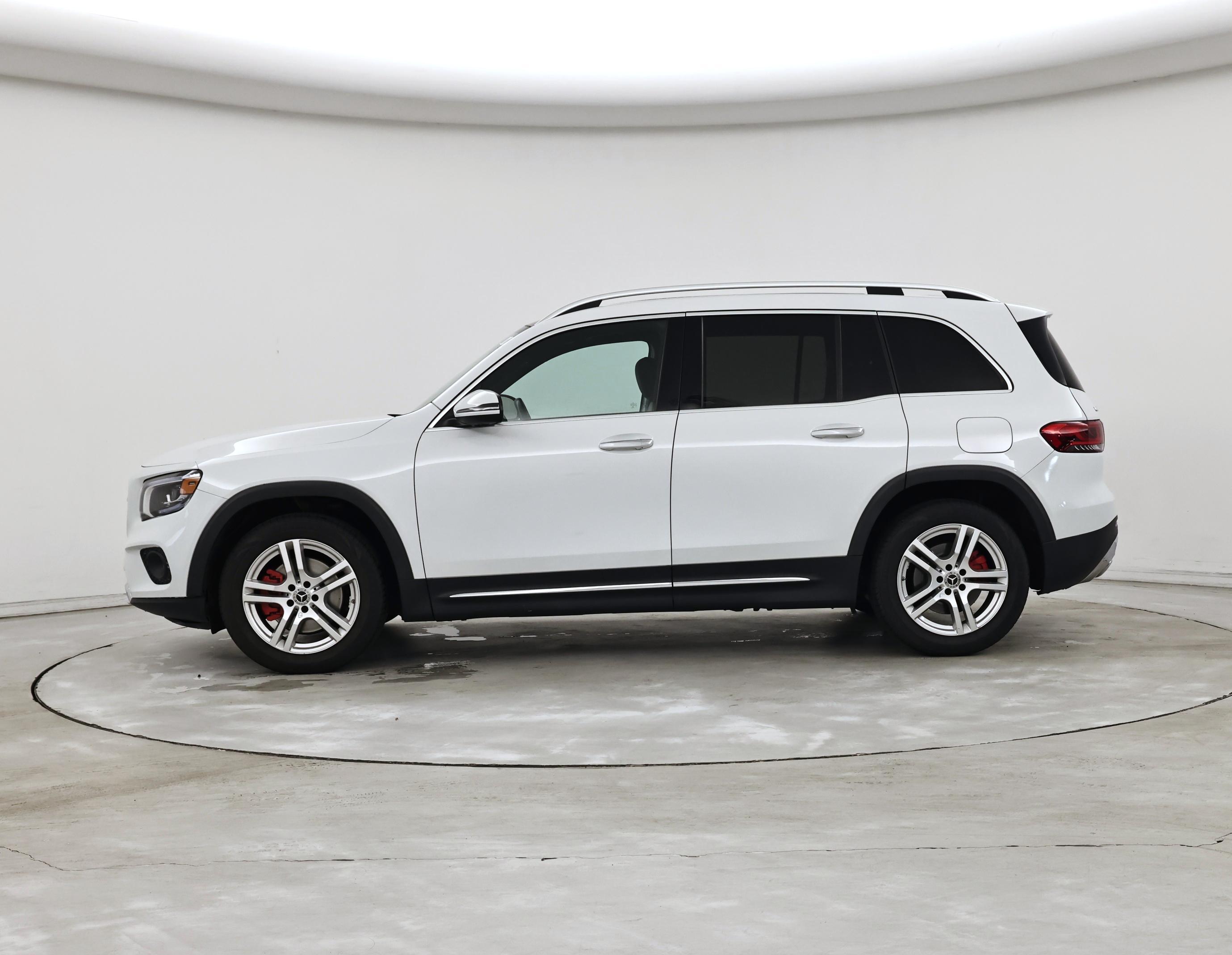 Thumbnail: 2020 Mercedes-Benz GLB - 3