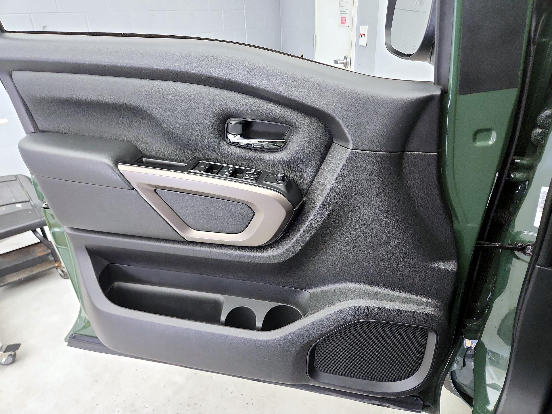 Thumbnail: 2024 Nissan Titan - 12