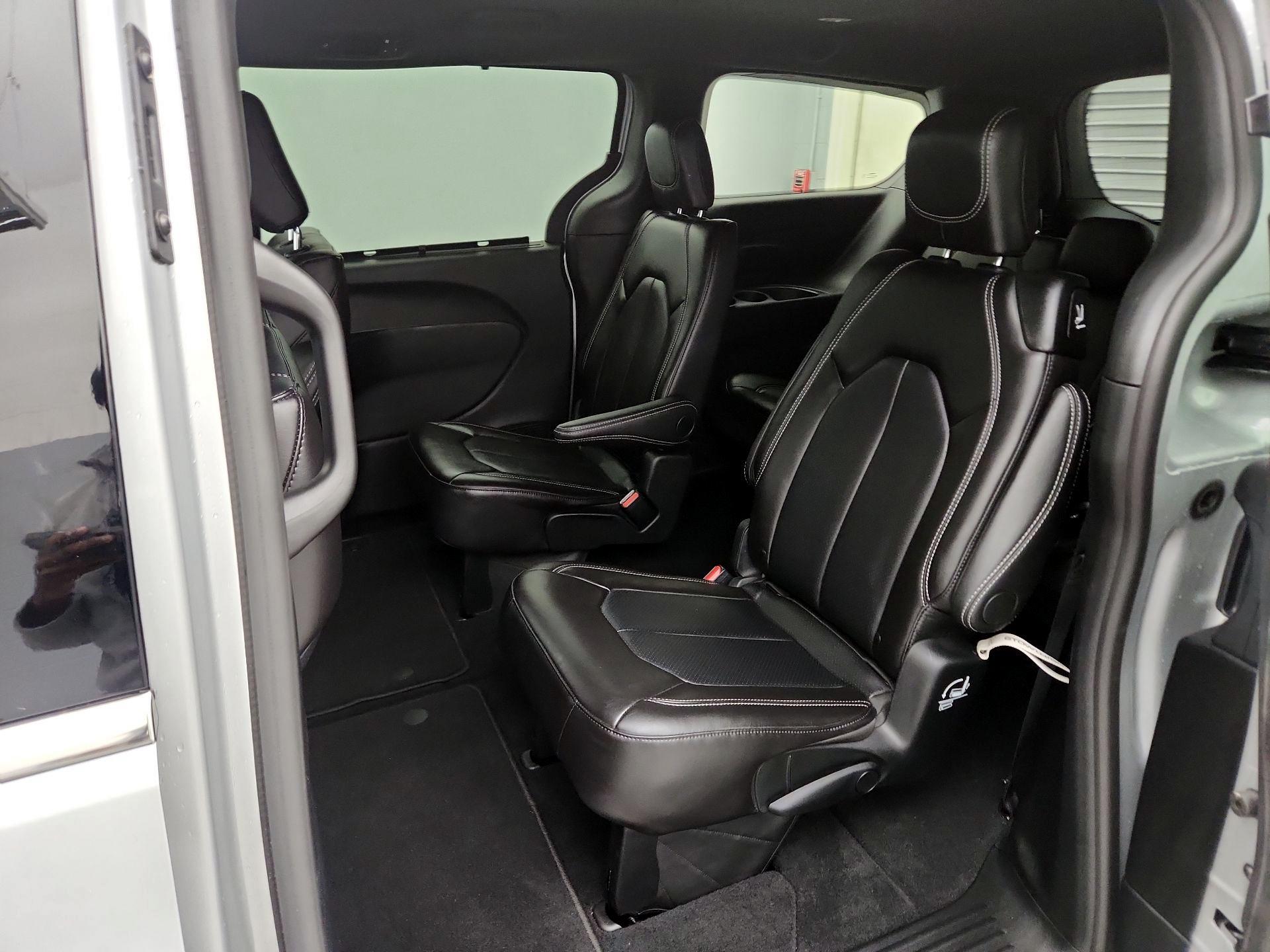 Thumbnail: 2026 Chrysler Pacifica - 19