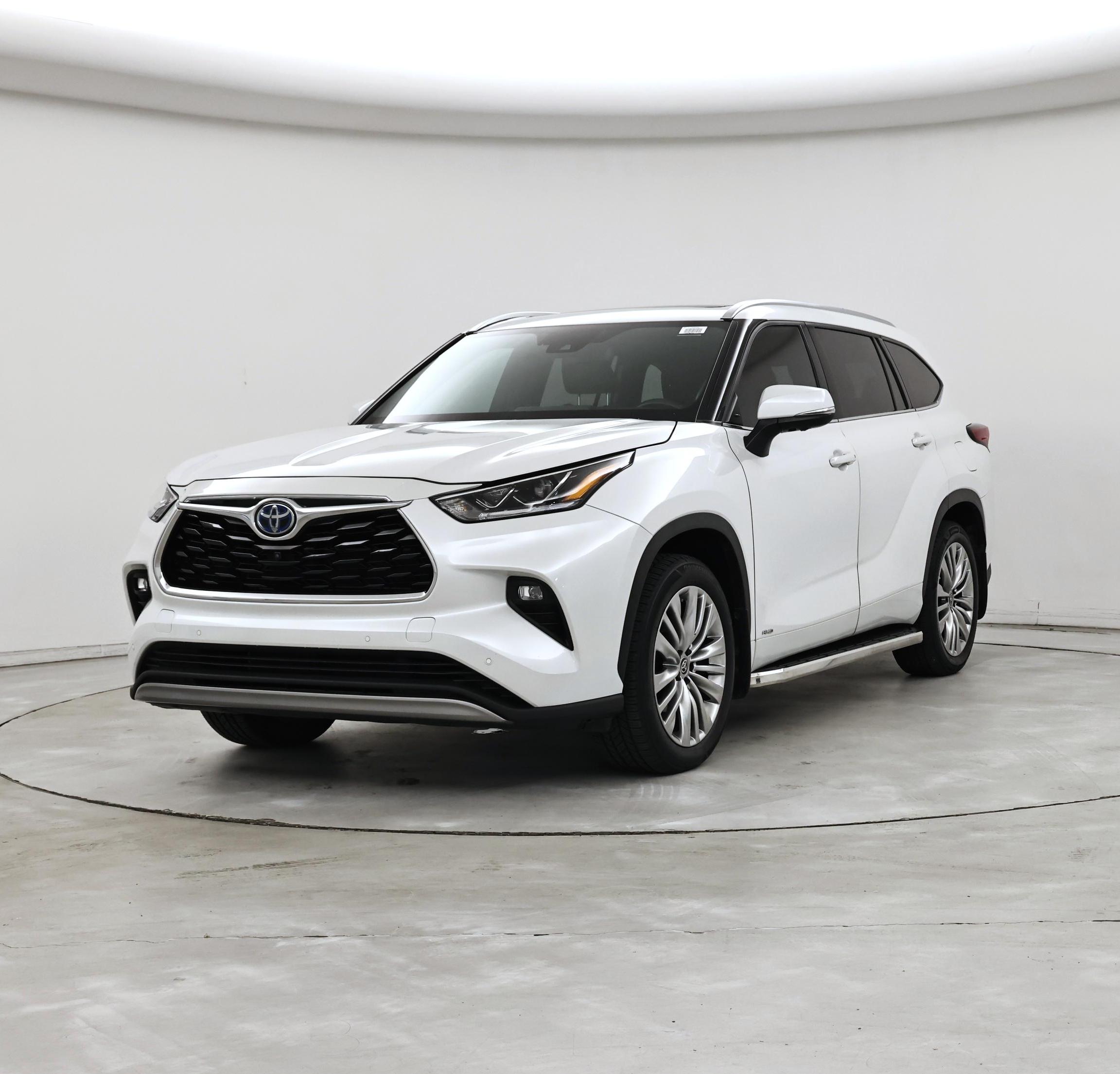 Thumbnail: 2023 Toyota Highlander - 4