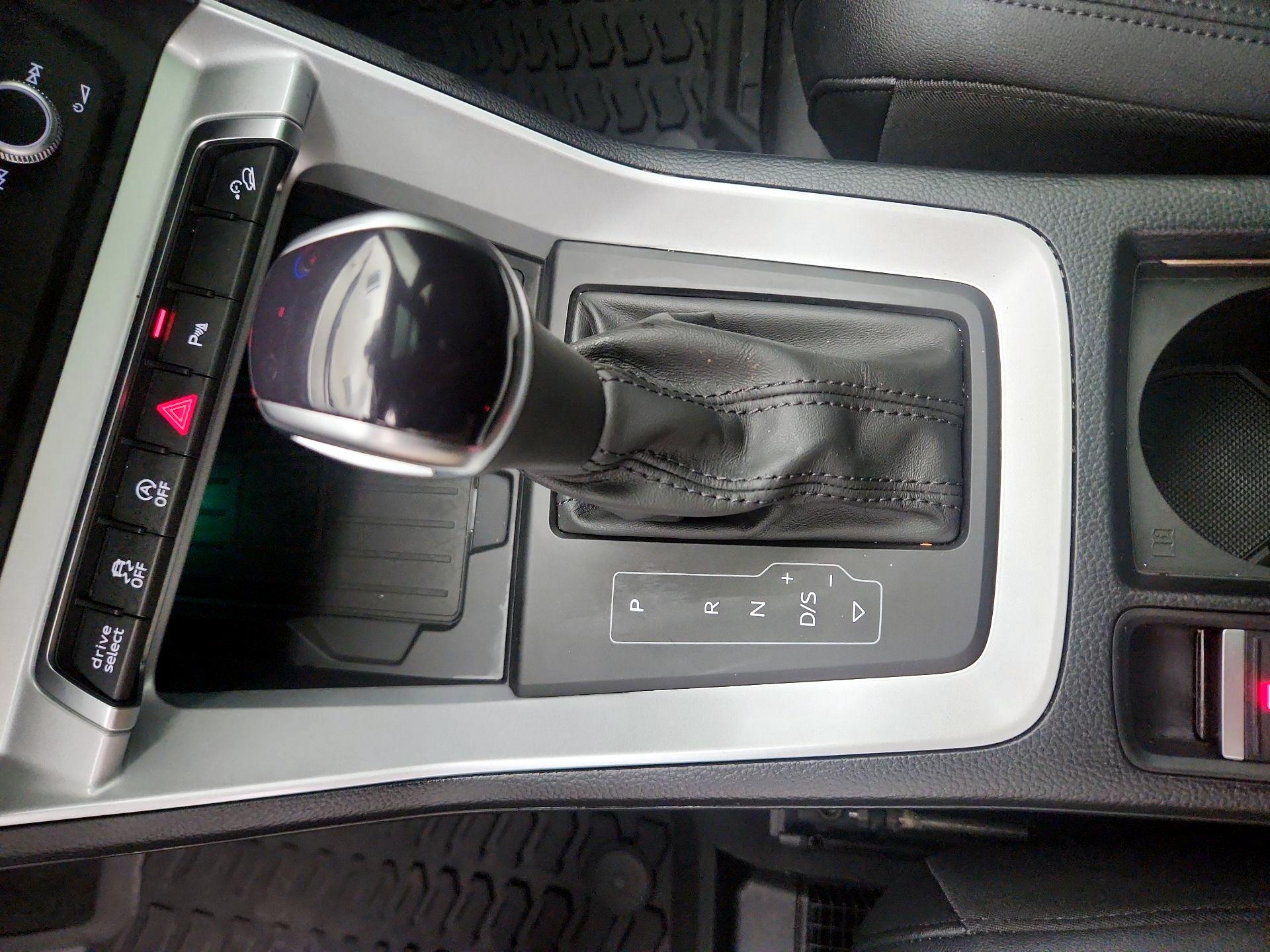 Thumbnail: 2023 Audi Q3 - 17