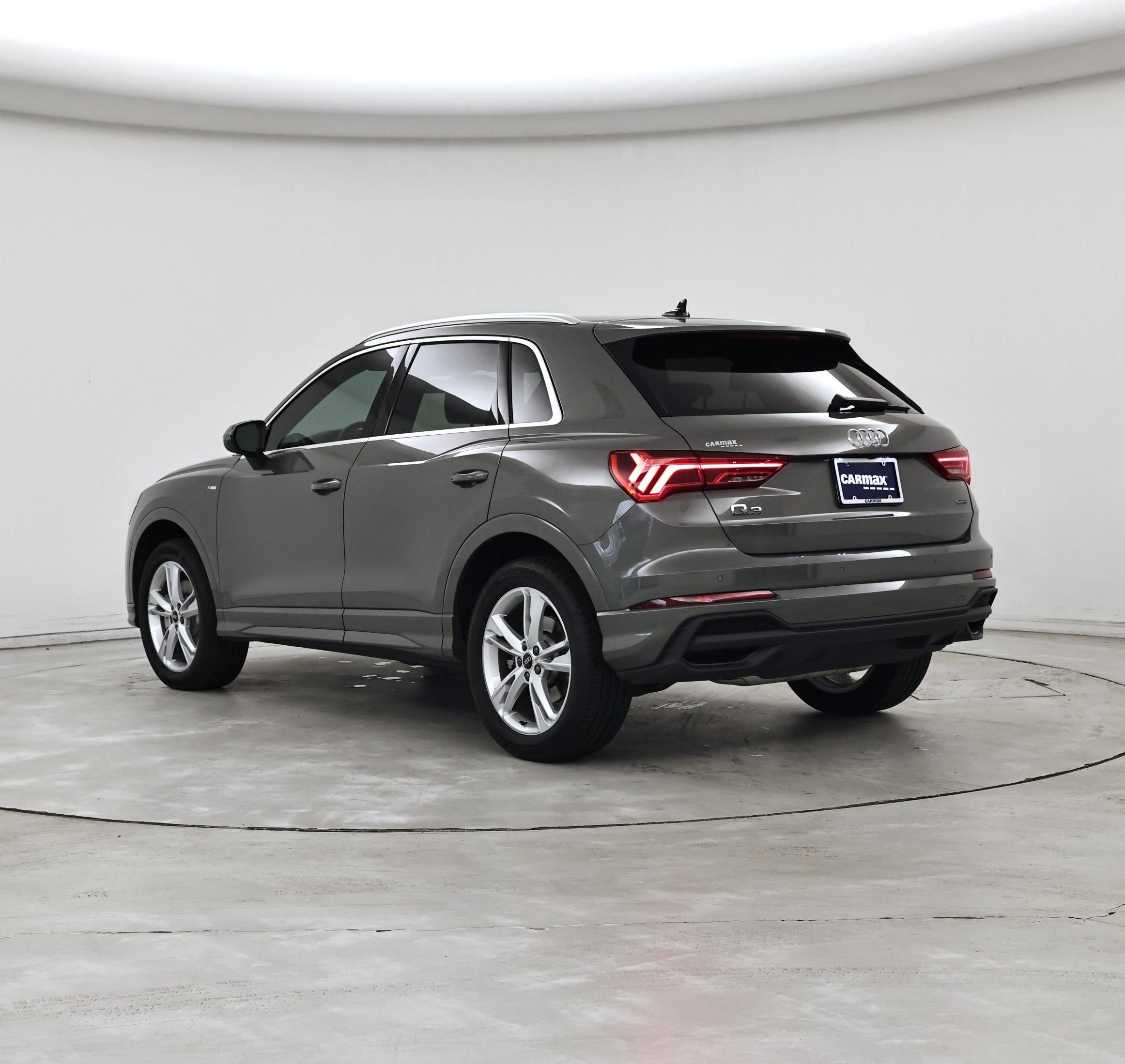 Thumbnail: 2023 Audi Q3 - 2